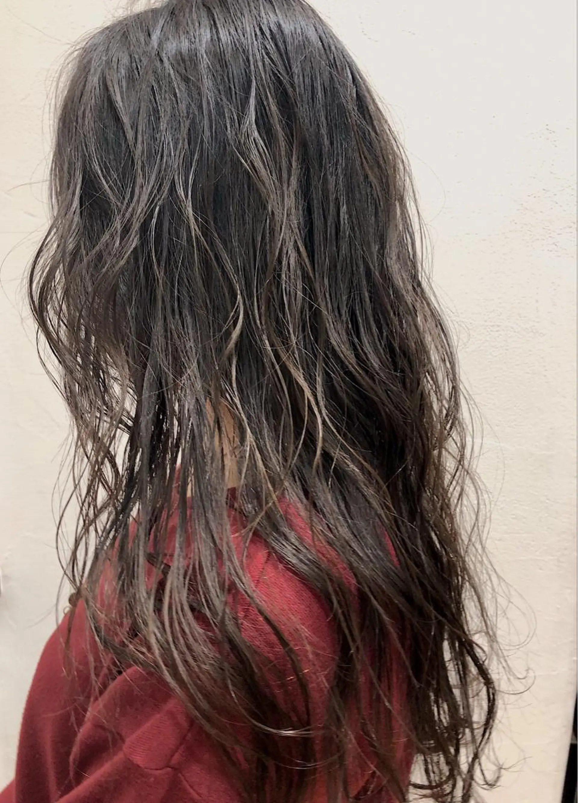 ミディアム カラー グレージュ ハイライトカラー ハイライト カットが得意 🫧ショートボブ🫧のヘアスタイル