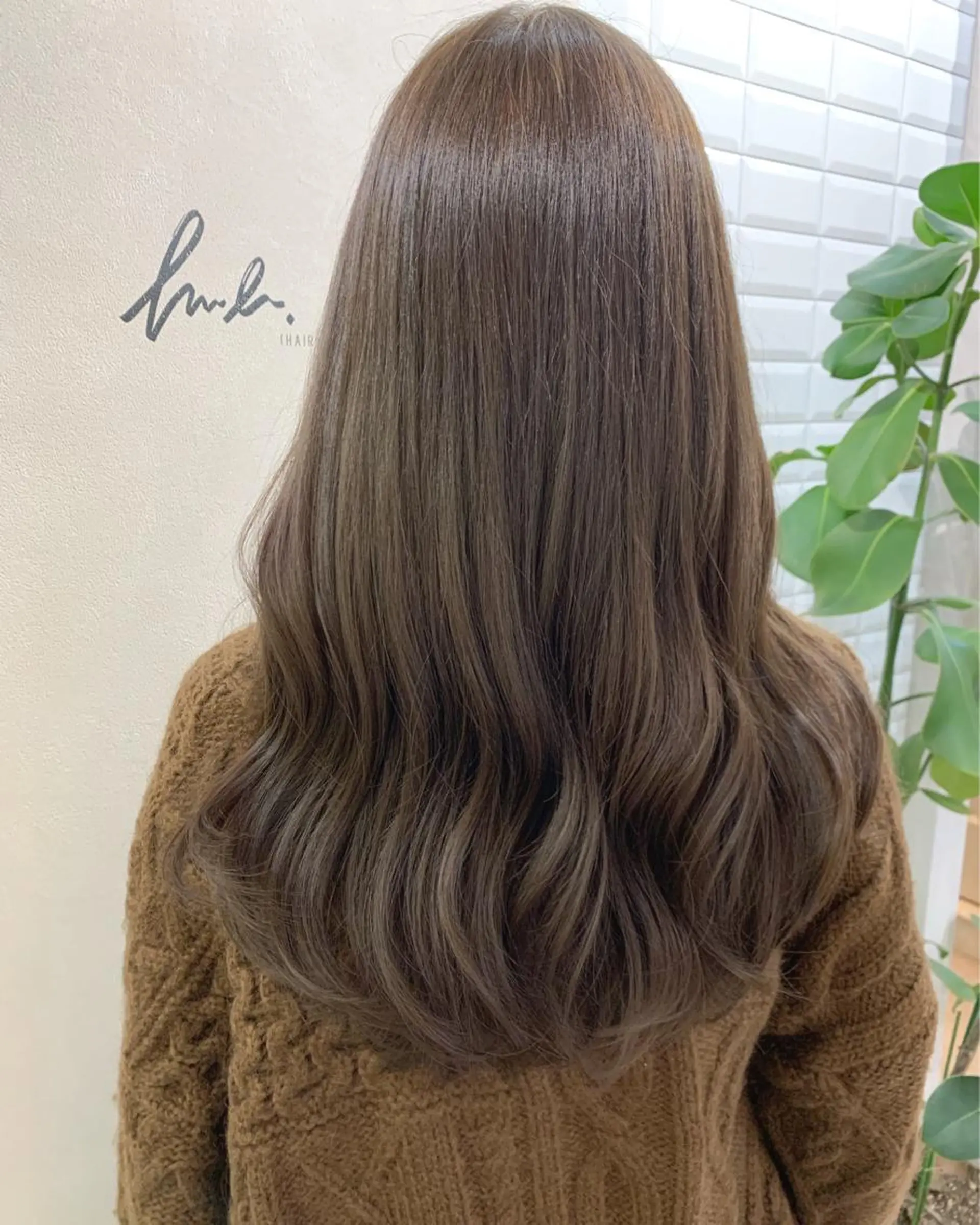 ロング カラー ブリーチ グレージュ ブリーチなしカラー オリーブグレージュ オリーブグレー カット ヘアカラー トリートメント hub hair レイヤー/透明感のヘアスタイル