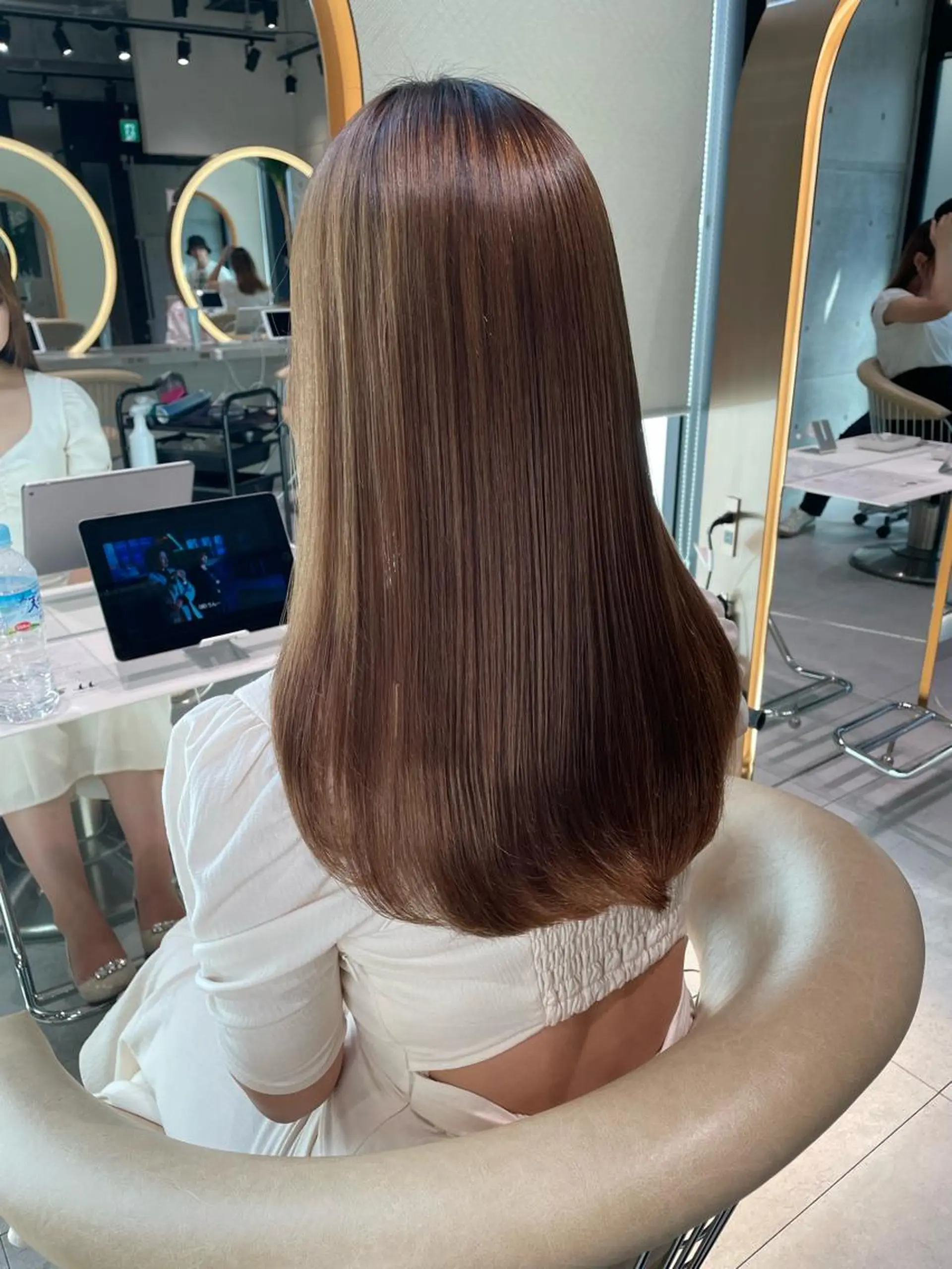 セミロング トリートメント 《髪質改善✖️ハイト ーン🧸》小嶋拓也のヘアスタイル