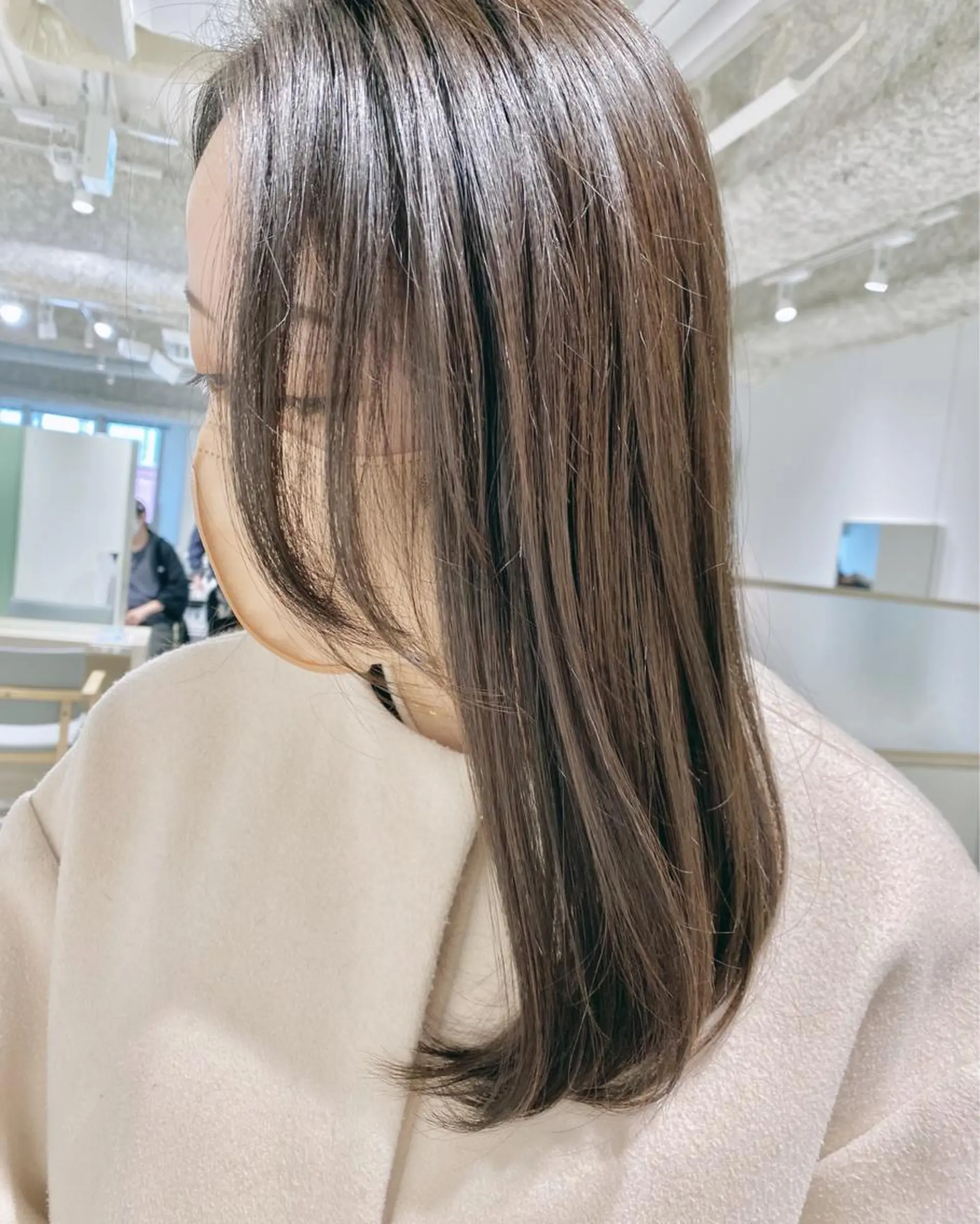 セミロング カラー ベージュカラー グレージュ 髪質改善 カット ヘアカラー トリートメント LOVESTOIKE 堂本のヘアスタイル