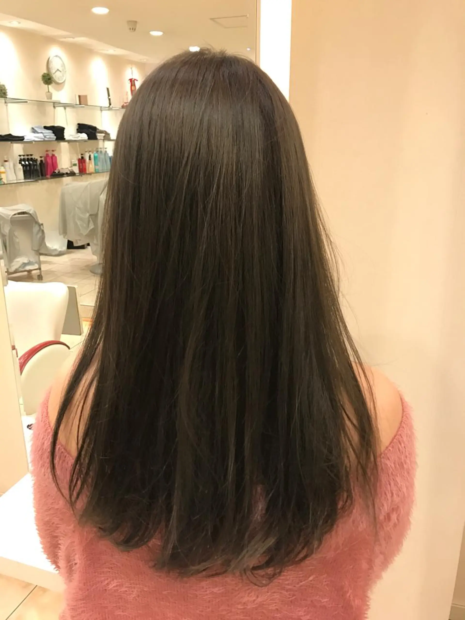 ロング カラー アッシュ ブルーカラー ブルーアッシュ 斎藤 彩香のヘアスタイル
