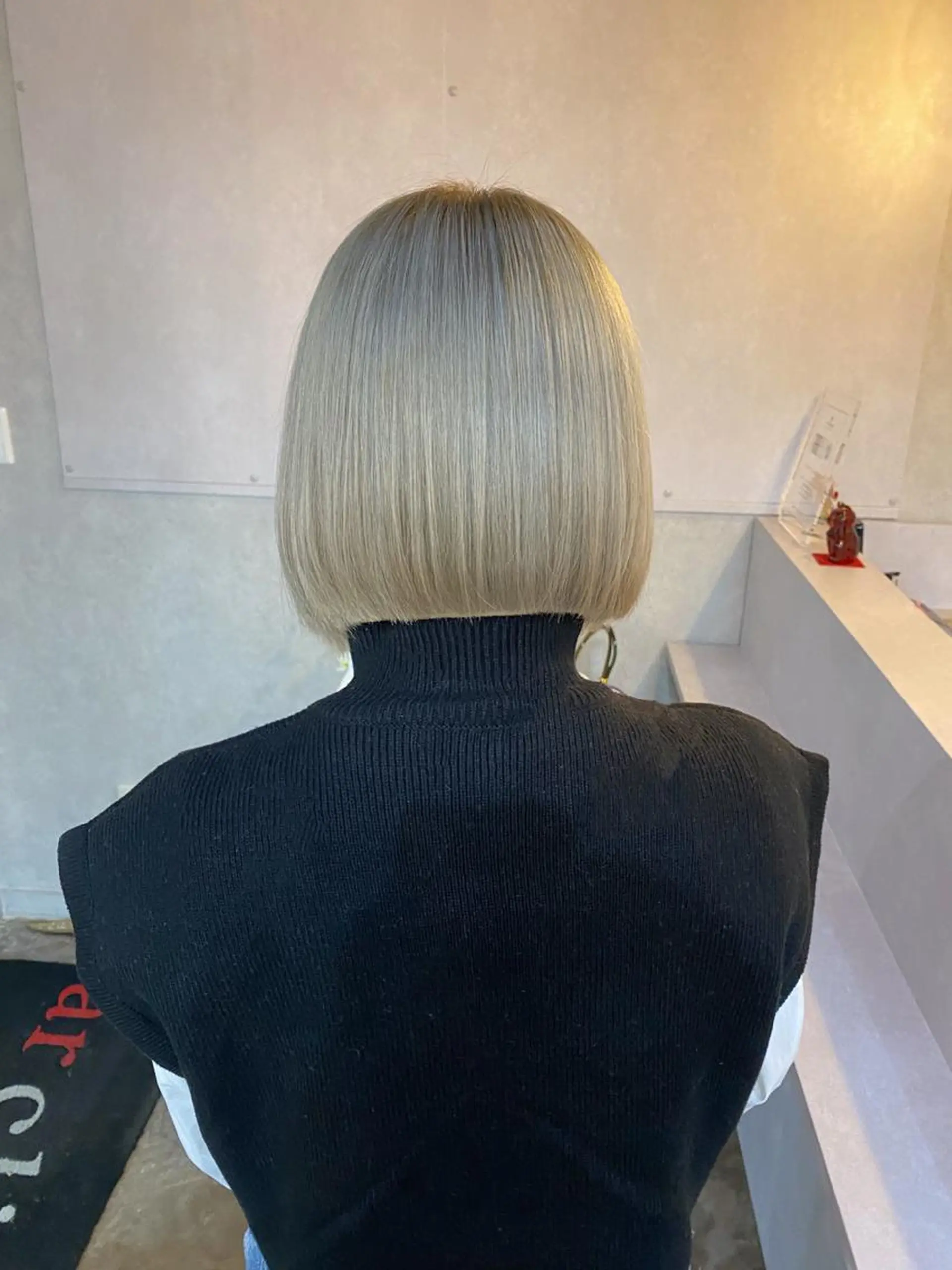 ショート カラー レイヤーウルフ エクステ磯部のヘアスタイル