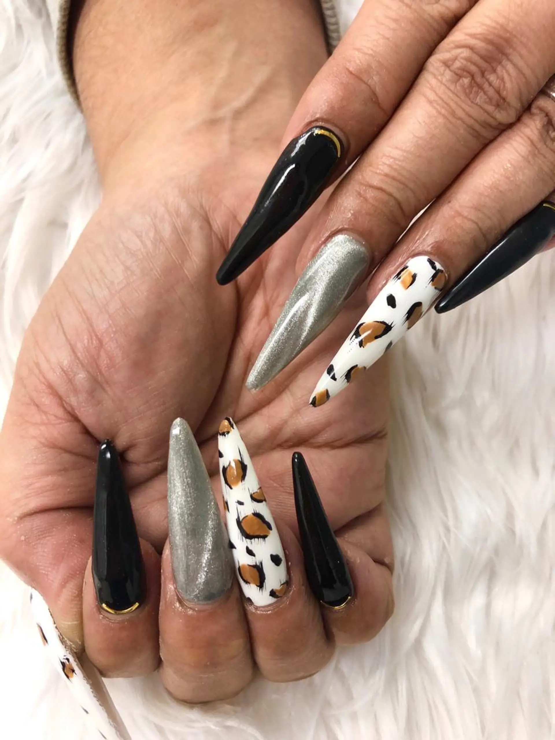 ネイル MADIA藤沢所属・MADIA MEGUのネイルデザイン