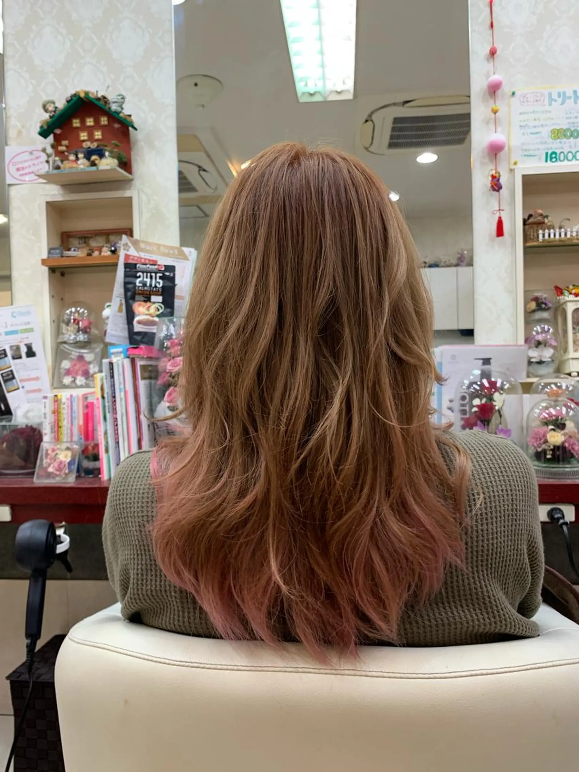 カラー ピンクカラー 縮毛矯正専門店　美容室ハース所属・ウィリアム シュウのヘアスタイル
