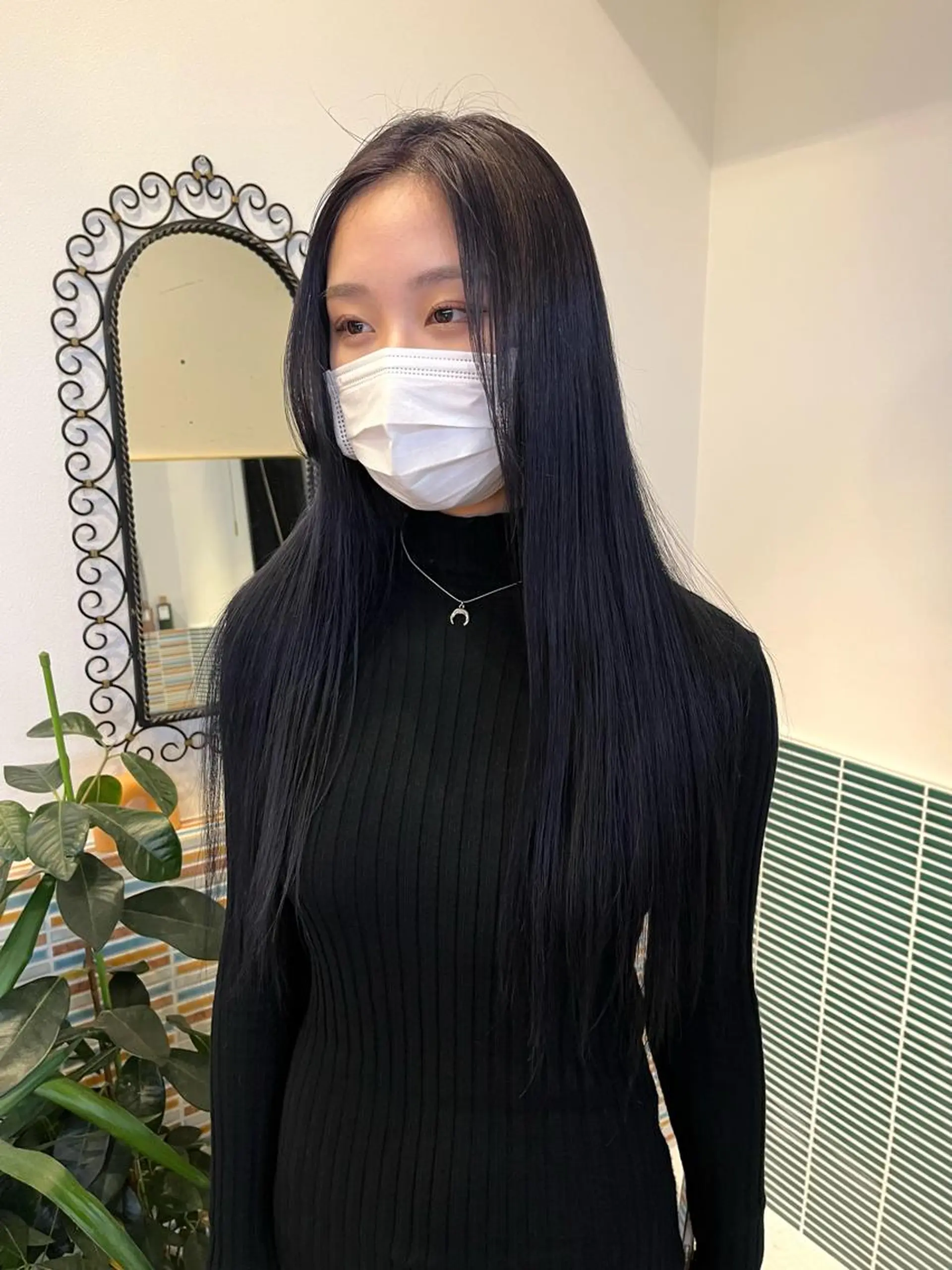 ロング カラー ブリーチ ブルーカラー ブルーラベンダー ラベンダーカラー 韓国風ヘア ヘアカラー トリートメント 🩷ハイトーン透明感 レイヤー🩷ユリカのヘアスタイル