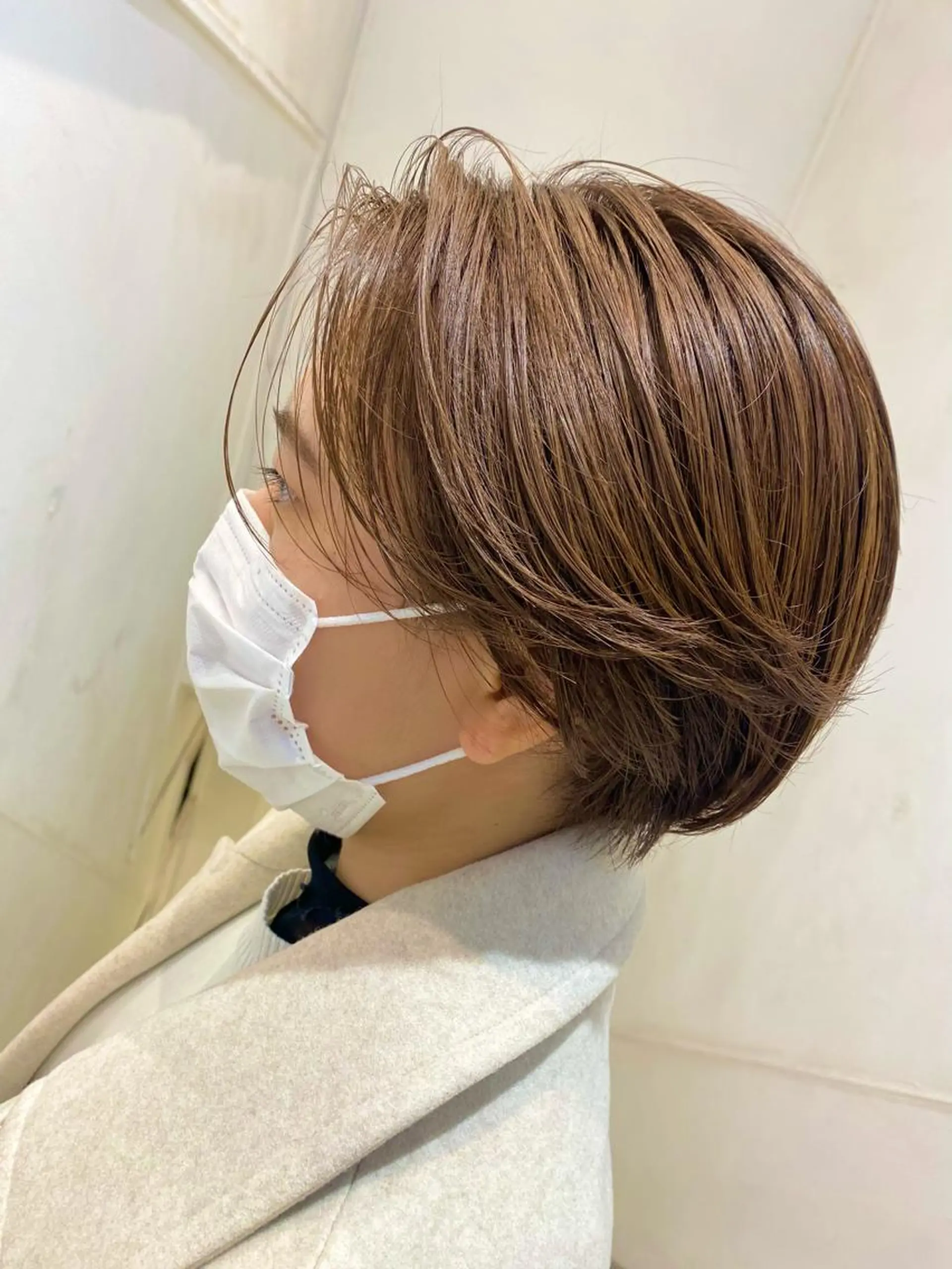 ショート カラー ハイトーンカラー ✨くびれスタイル✨️ 戸嶋穂乃香のヘアスタイル