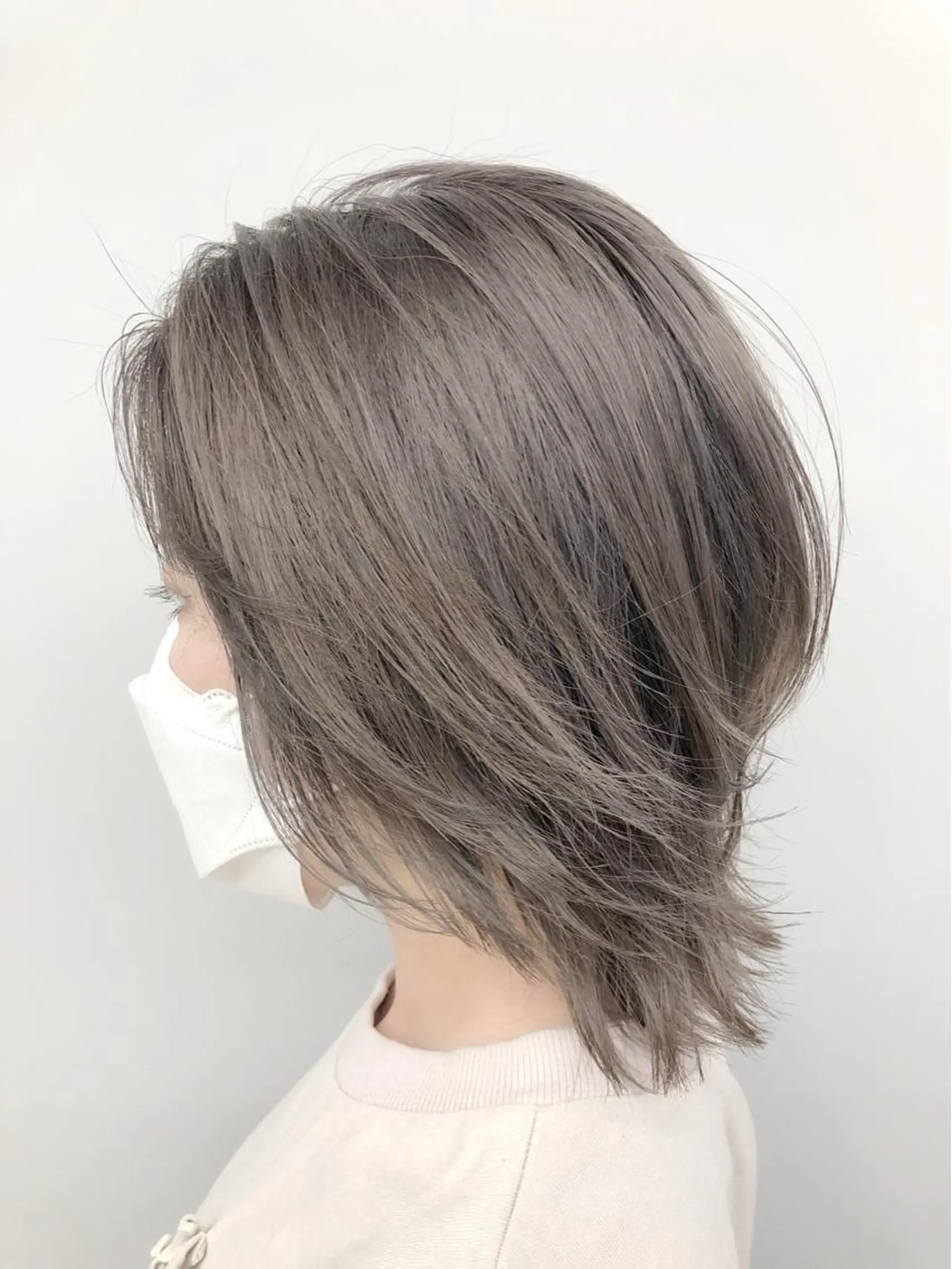 ショート カラー グレージュ ウルフカット ヘアカラー 代表　YUKI ☆のヘアスタイル