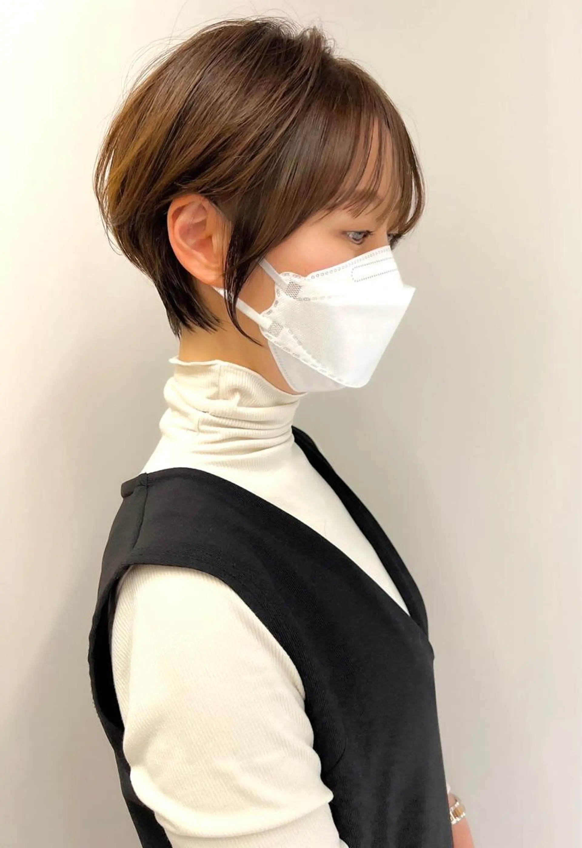 ショート カラー HACCH （ハッチ）所属・丁寧なブリーチ& ・レイヤーショートのヘアスタイル