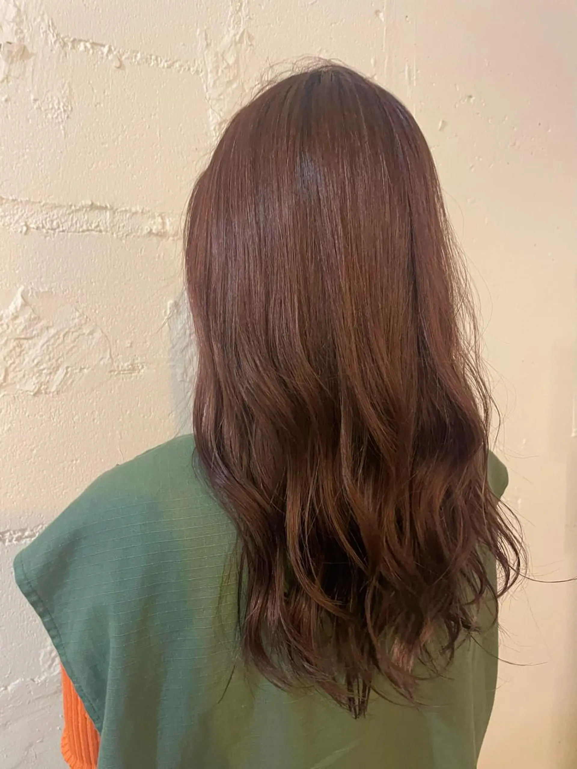 セミロング 瀬川 夏緒のヘアスタイル