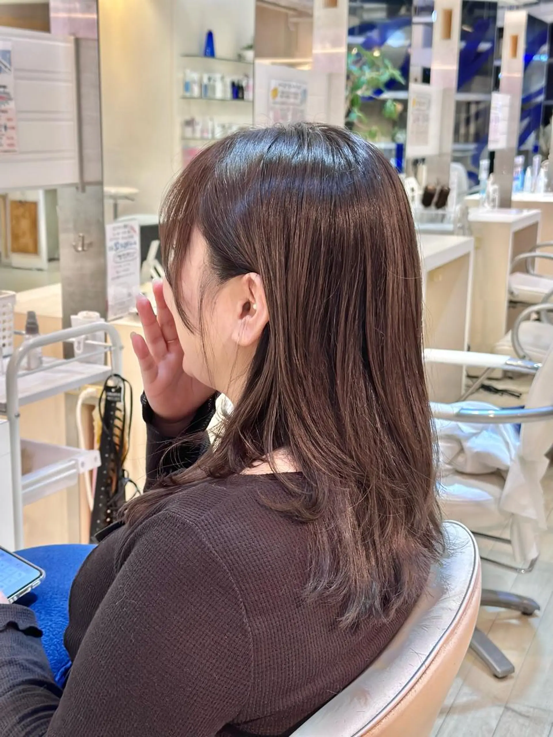 ミディアム 瀬戸 さくらのヘアスタイル