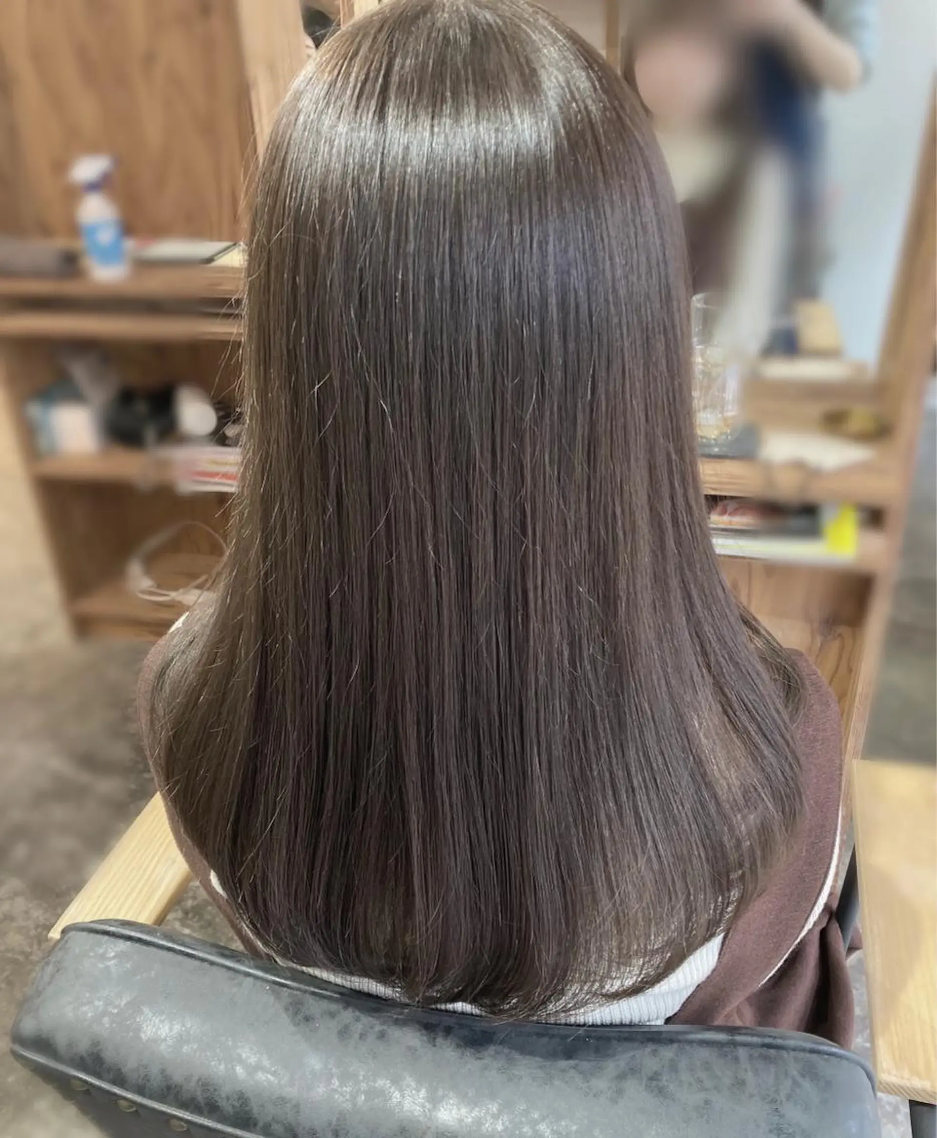 ロング roka ノゾミのヘアスタイル