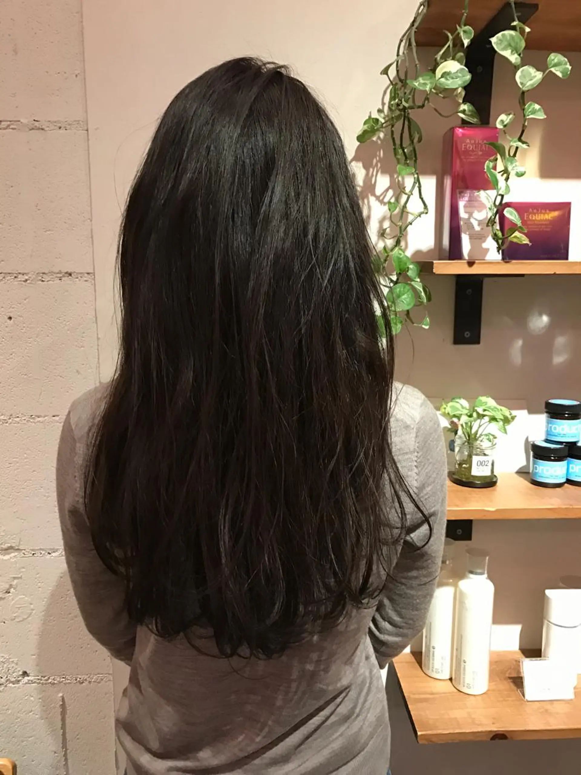 ロング カラー ブリーチ 透明感カラー ネイビーカラー emme エミィ/立川のヘアスタイル