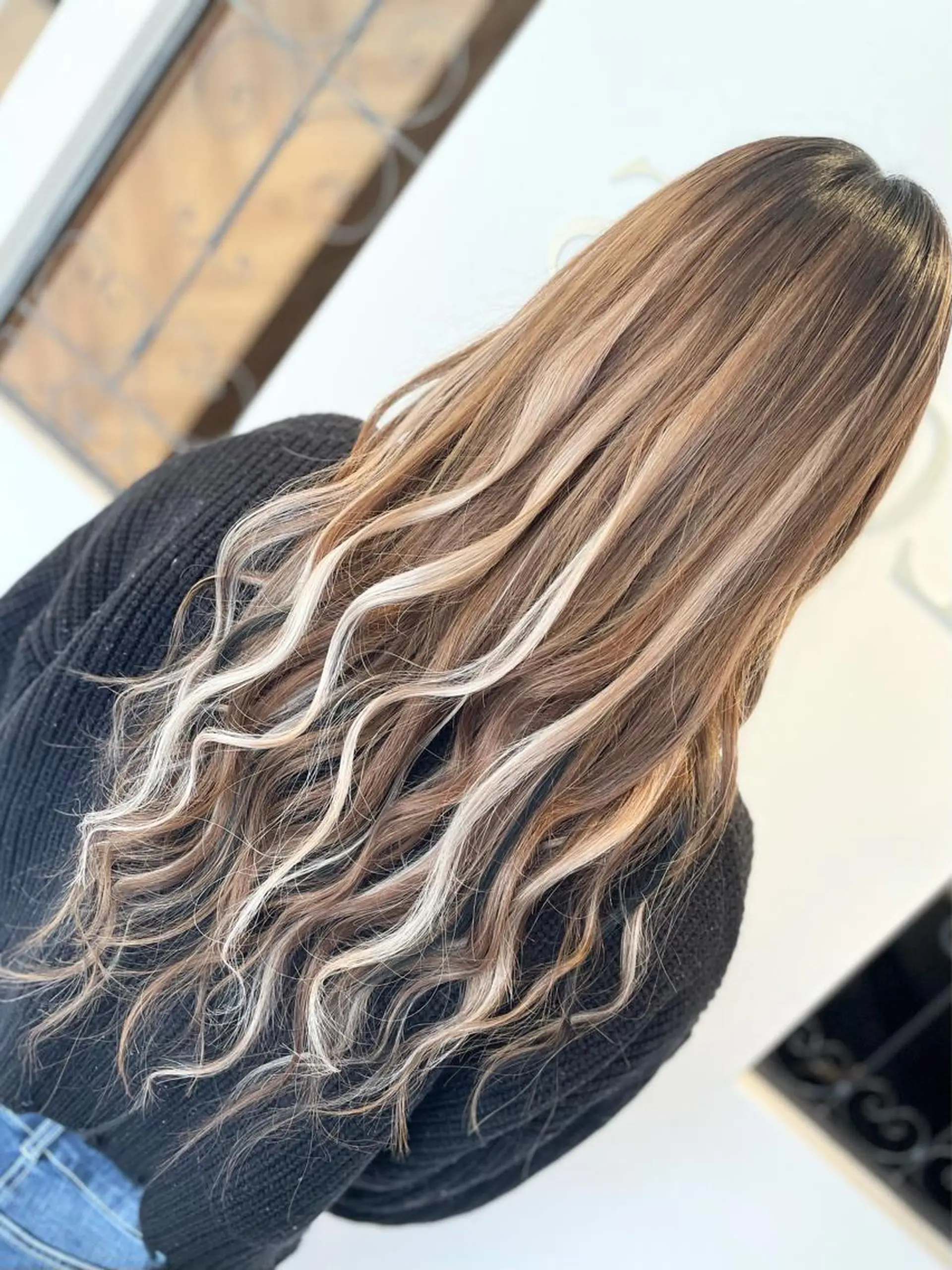 ロング 倉林隆一🐈 ダブルカラー/艶髪のヘアスタイル