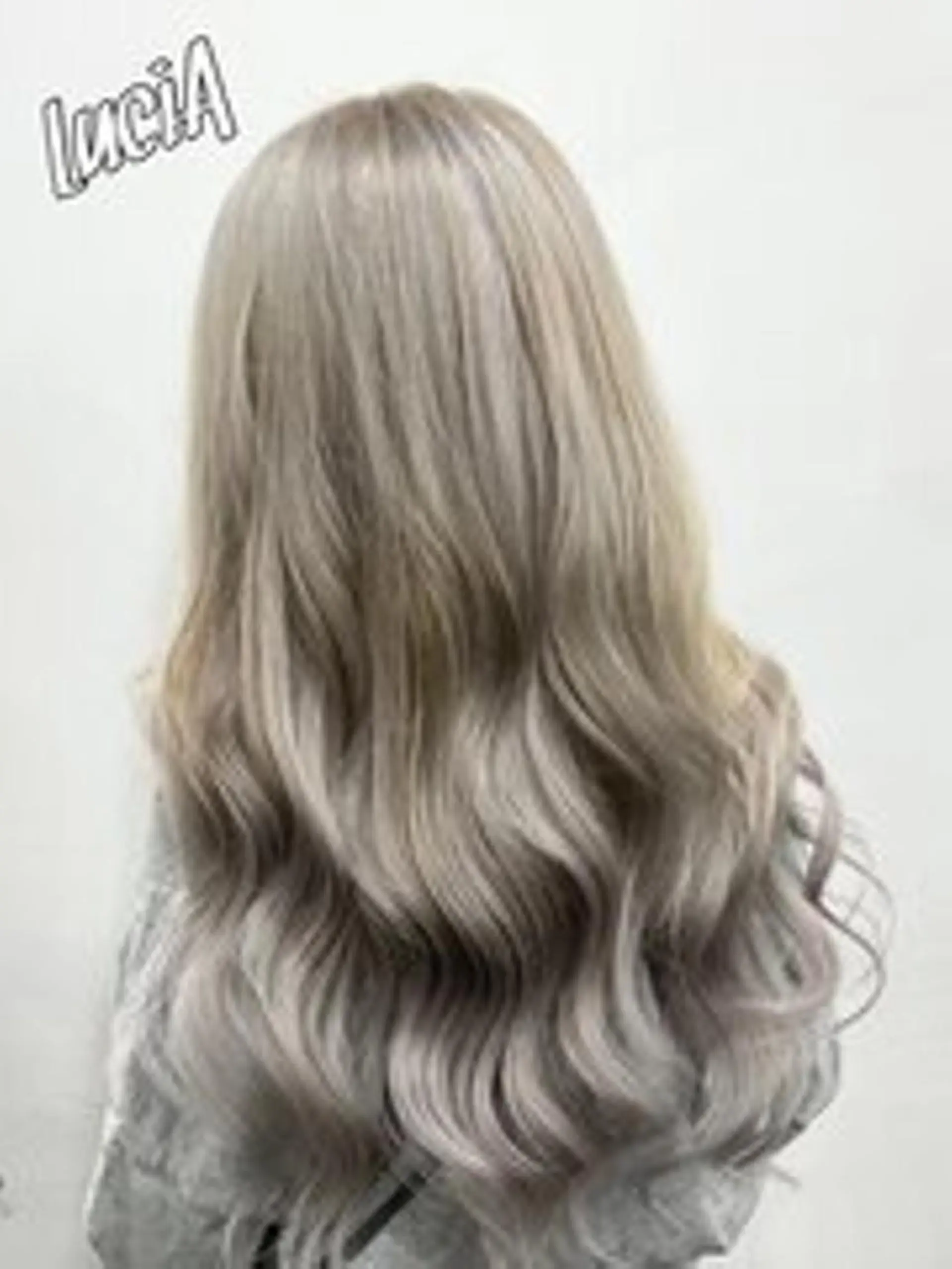 ロング カラー ヘアアレンジ MISAKIエクステ ブリーチ\5900のヘアスタイル