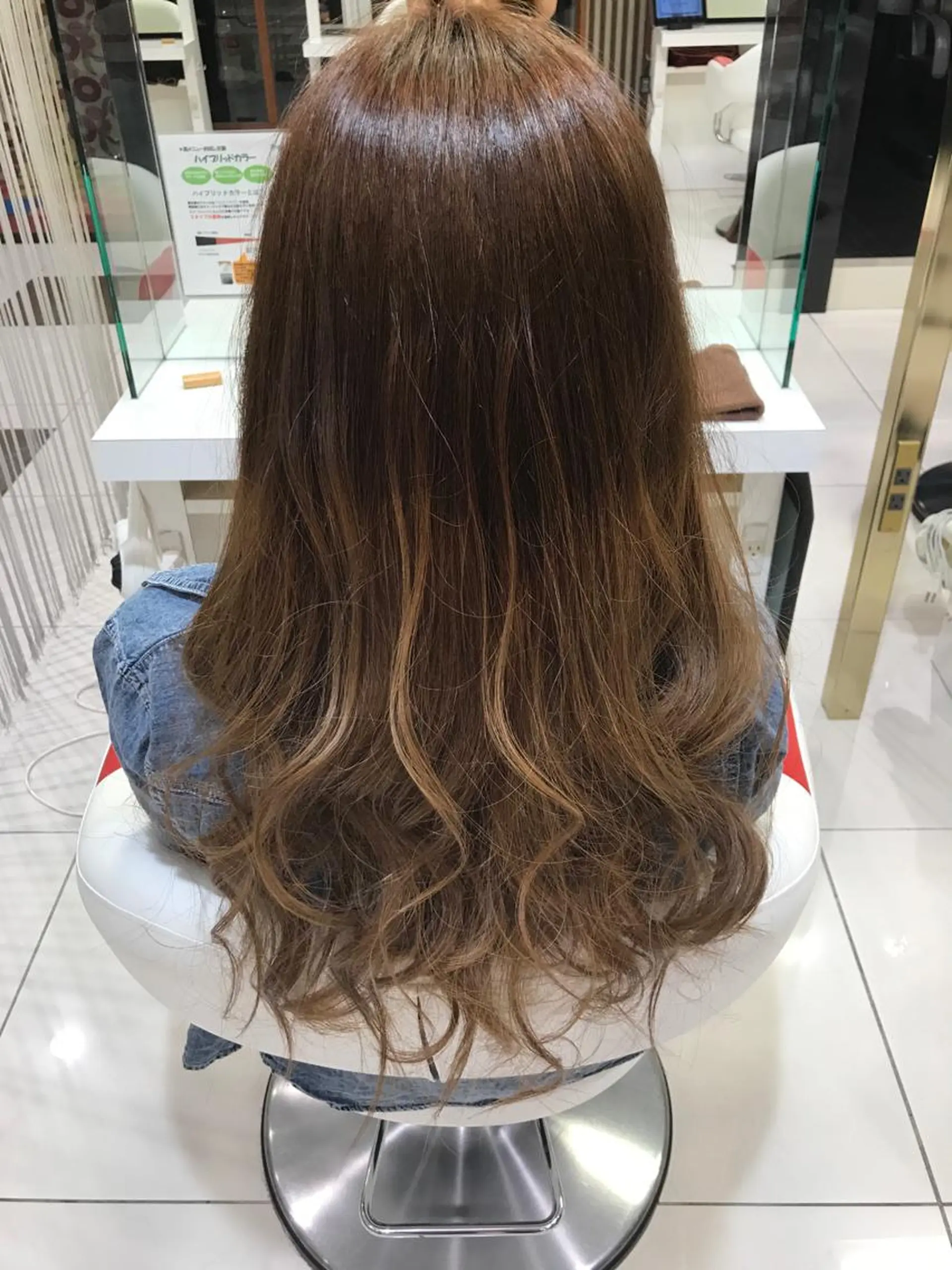 ロング naomi (夜間営業受付中★)のヘアスタイル