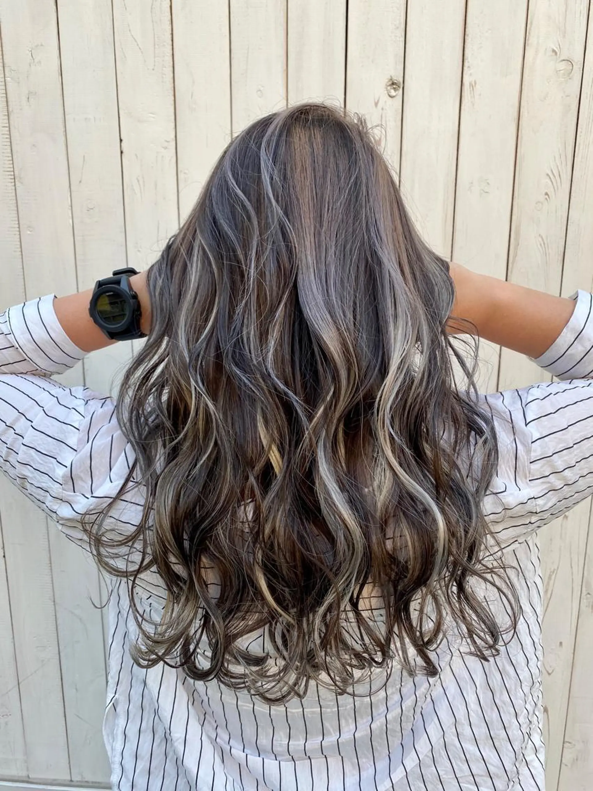 ロング カラー メッシュ ヘアカラー LOHAS 関根真由美のヘアスタイル