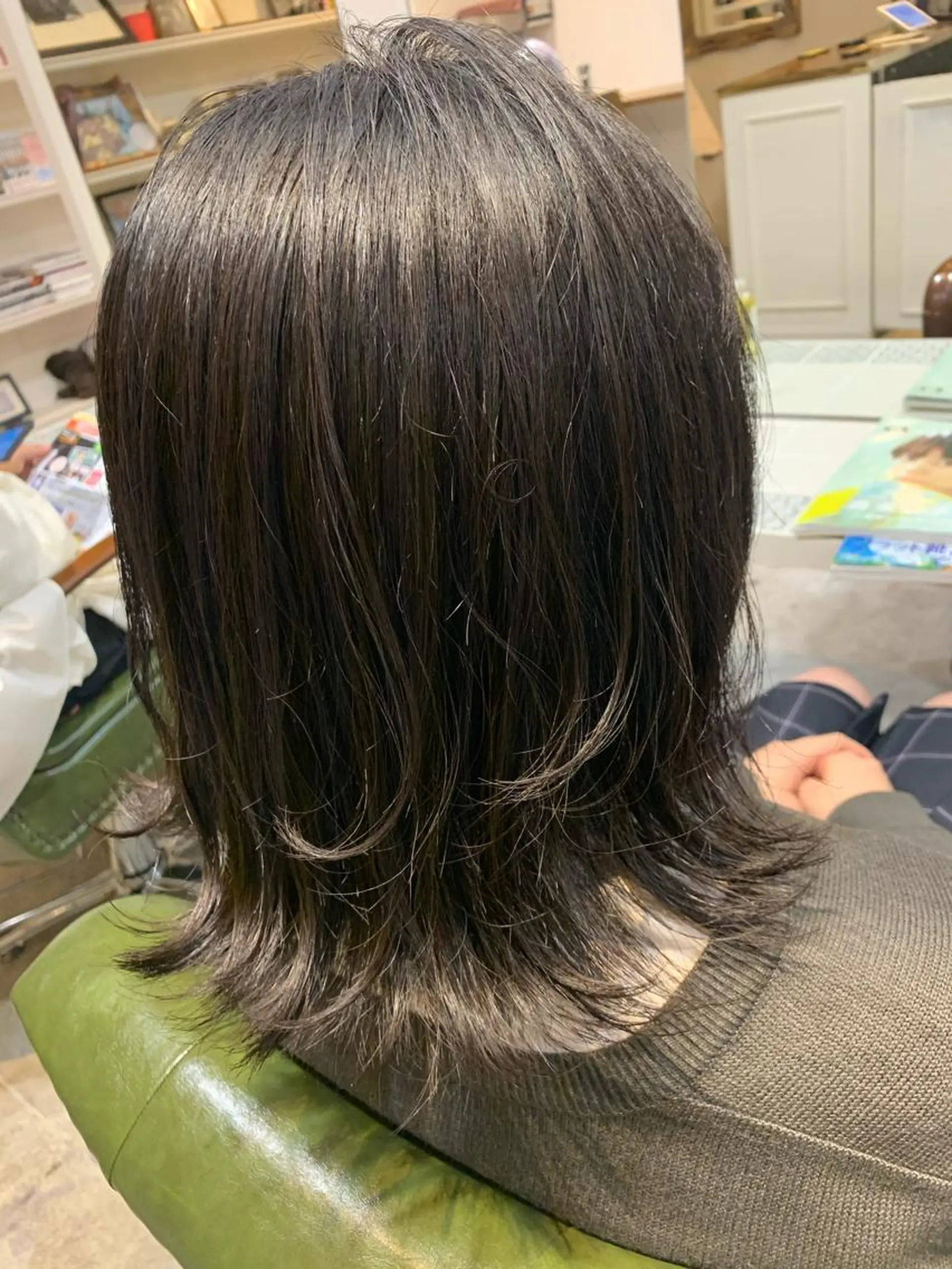 セミロング ヘアカラー トリートメント ヘッドスパ ヘアセット 山口 竣也のヘアスタイル