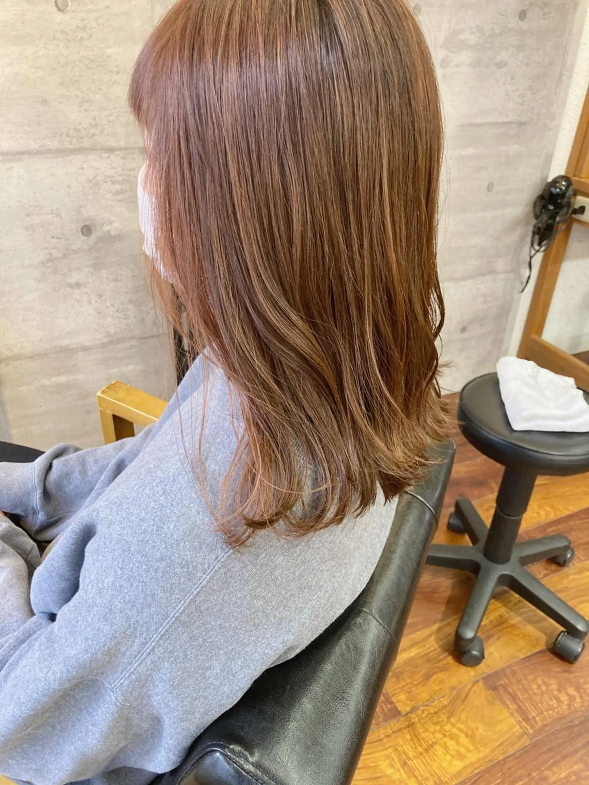 セミロング カラー ベージュカラー ハイライトカラー ハイライト ヘアカラー 小木曽智美 /ボブ/ショートのヘアスタイル