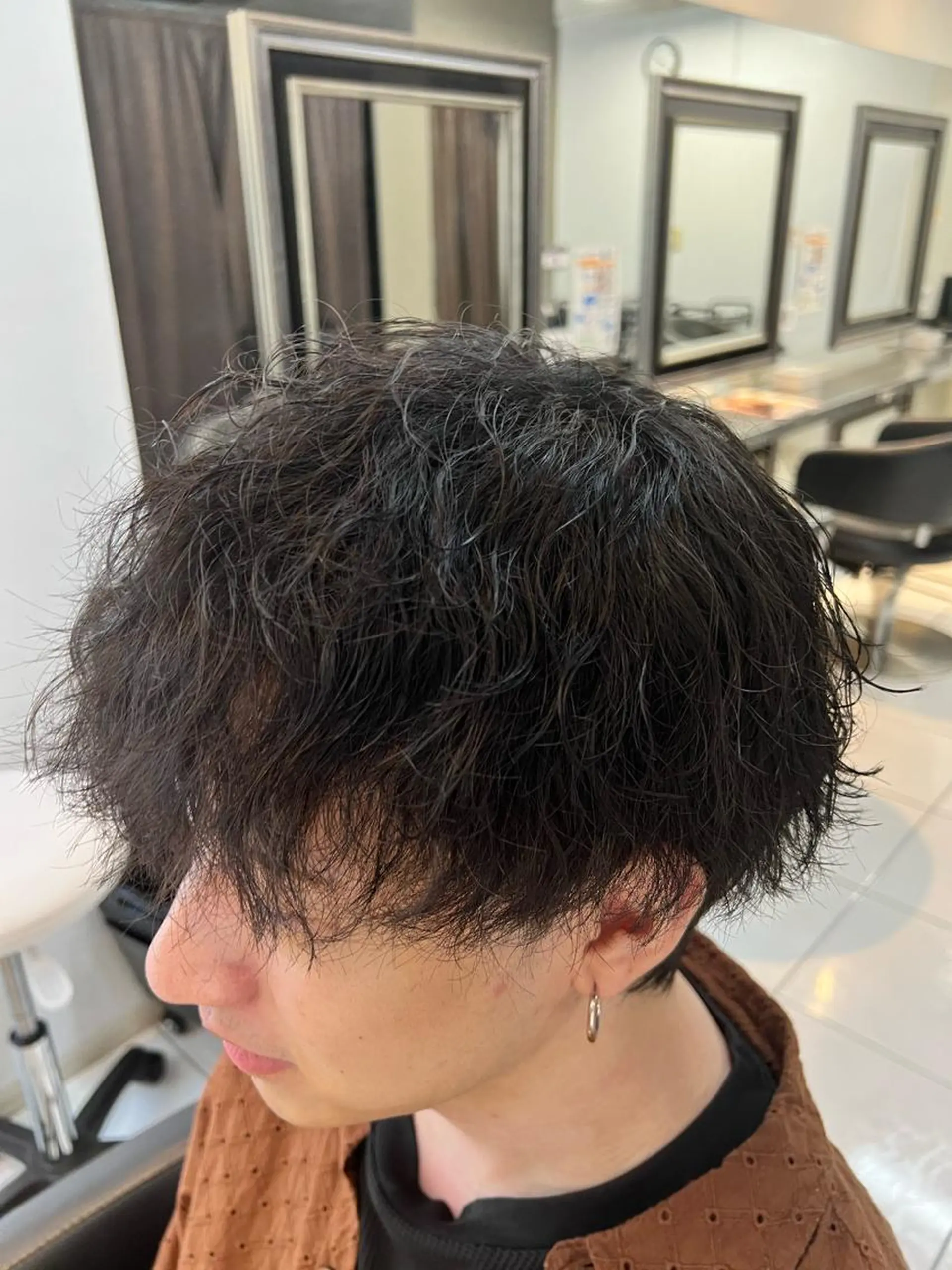 パーマ メンズ センターパート フェードカット カルマパーマ マッシュ メンズパーマ カット パーマ パーマ特化美容師 茂木広幸のヘアスタイル