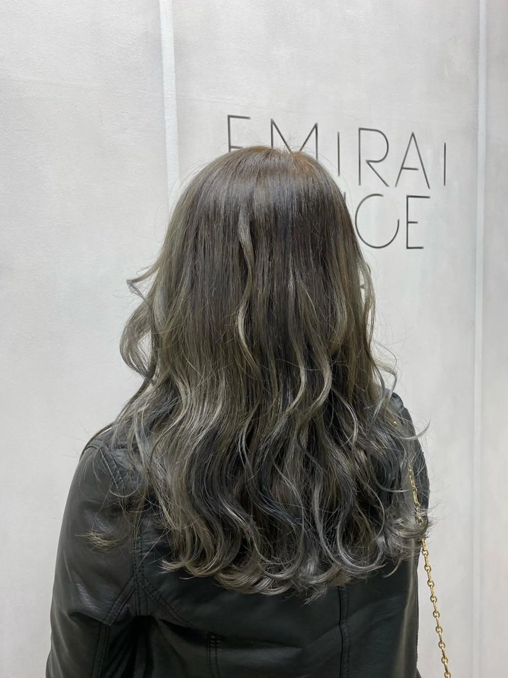 ロング カラー ブリーチ 🟢NEGi🟣 🫧髪質改善のヘアスタイル