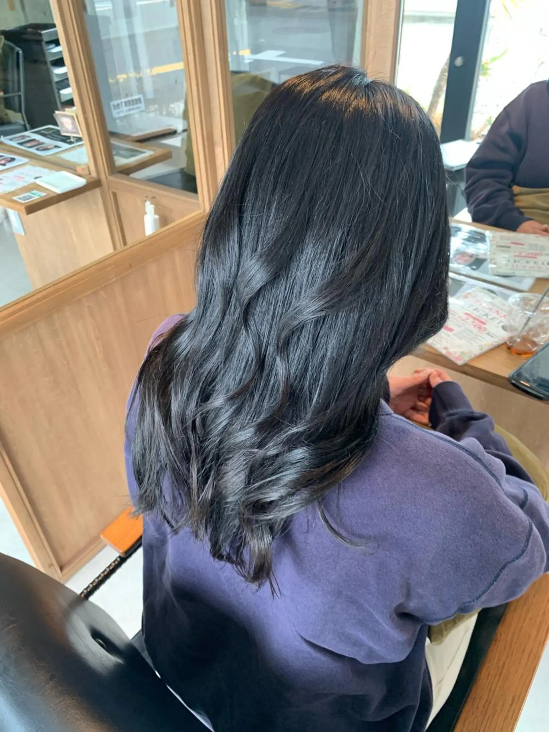 ロング カット ヘアカラー FERIA 池田 比嘉あゆ美のヘアスタイル