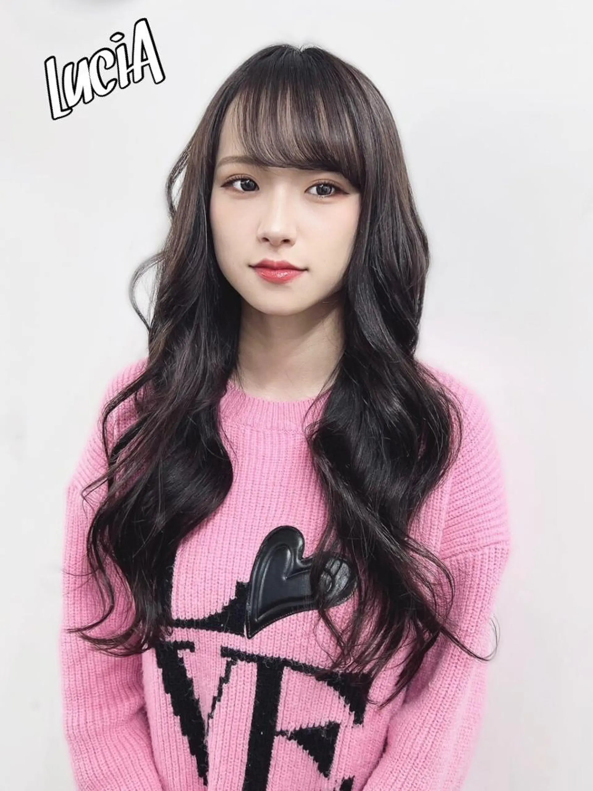 ロング ヘアアレンジ カラー シールエクステ 黒髪 ブリーチ ダブルカラー ハイトーンカラー LuciAエクステ カラー2500セラのヘアスタイル