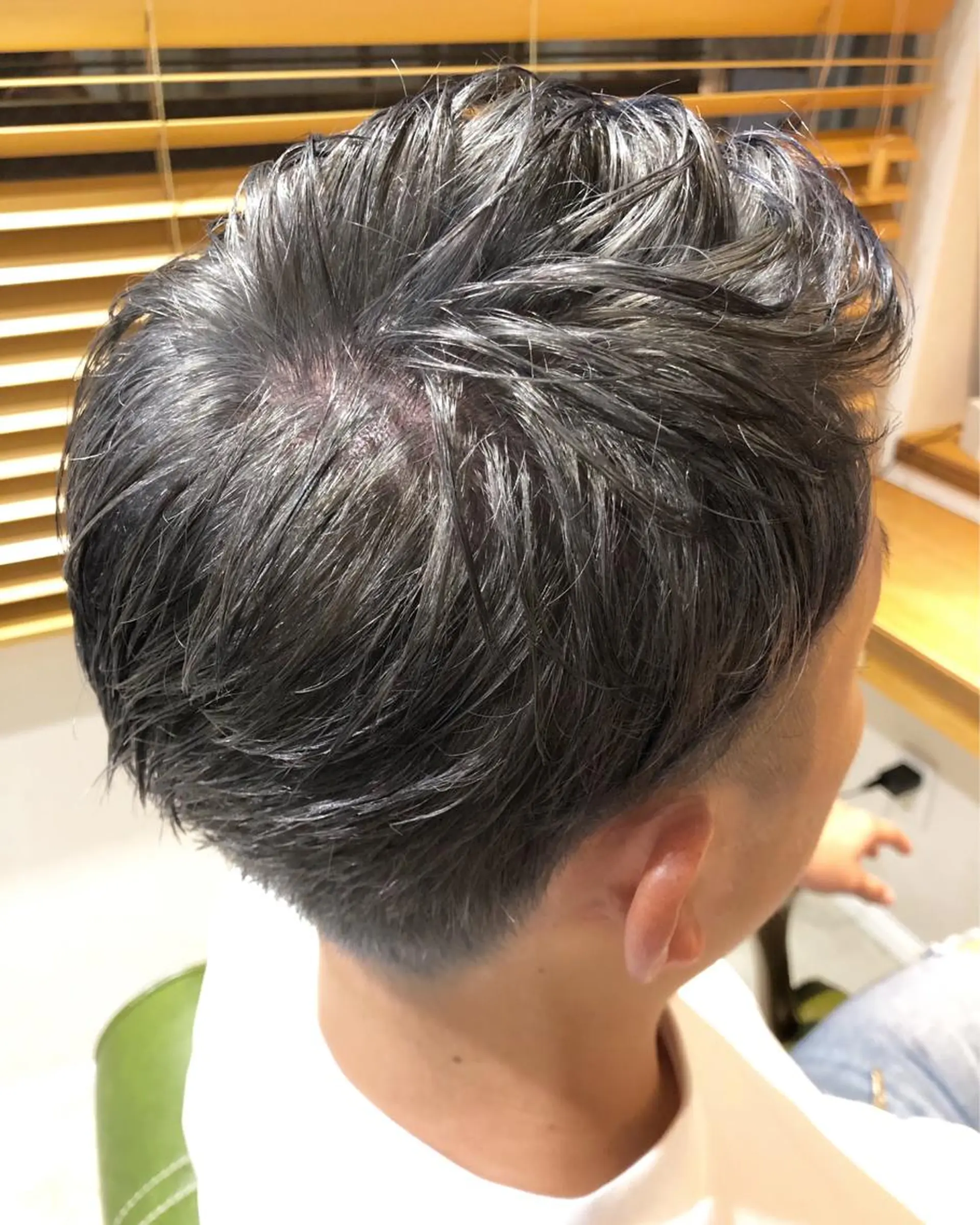 ショート 新宿韓国風レイヤー カット内田智大のヘアスタイル