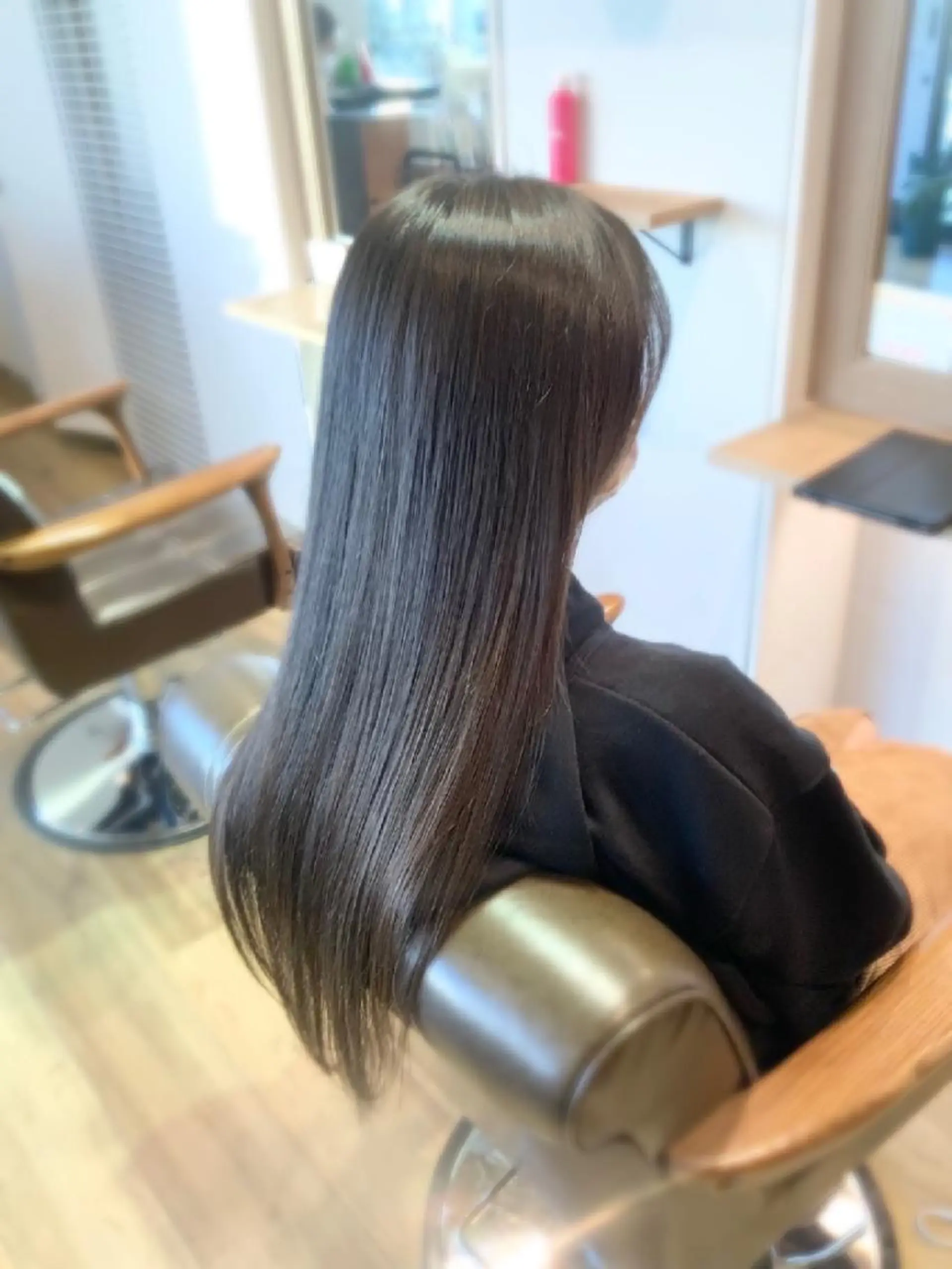 カラー ロング グレージュ 堀 望美のヘアスタイル