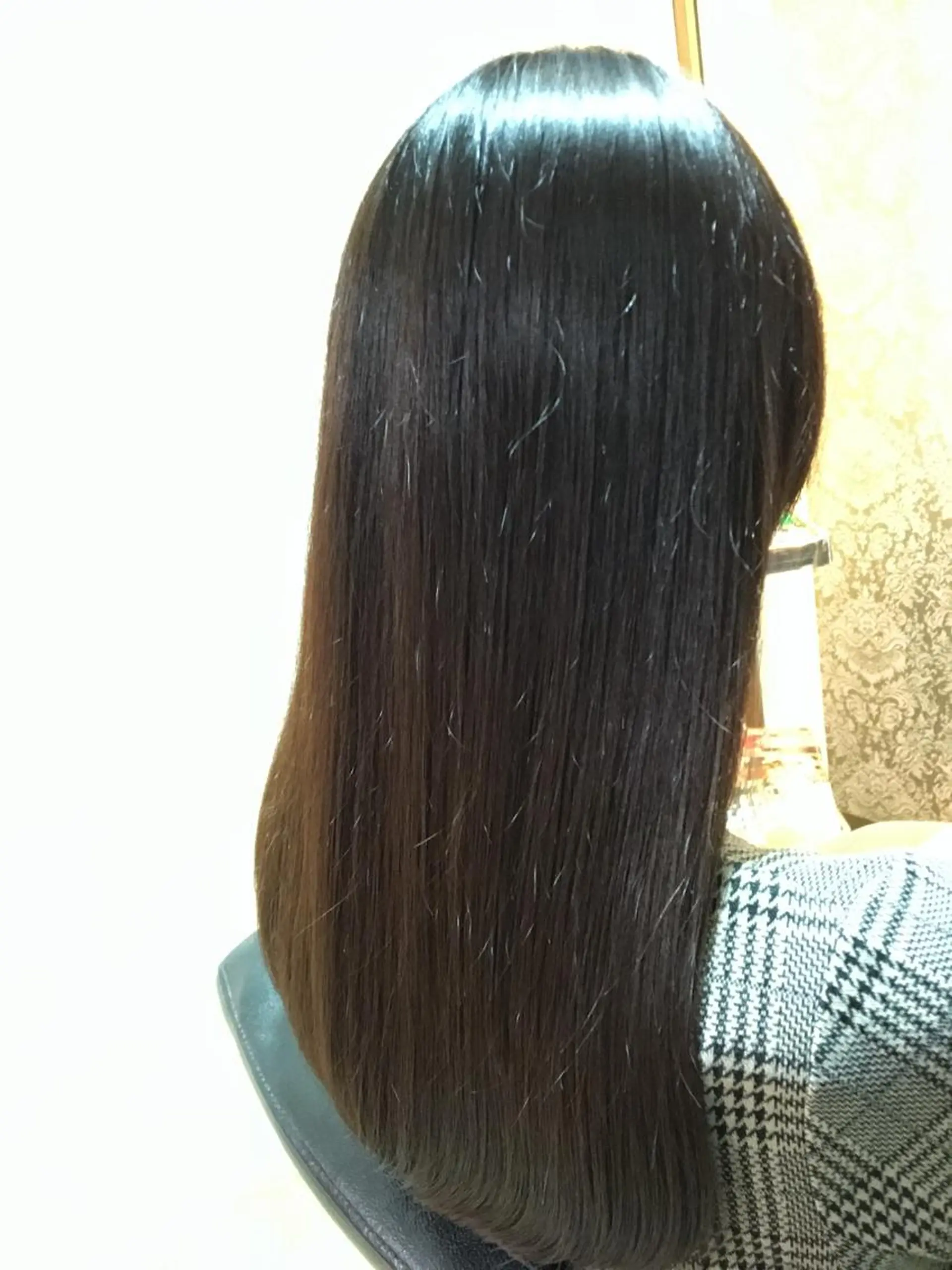 セミロング カット 縮毛矯正 トリートメント 冨田 義智のヘアスタイル