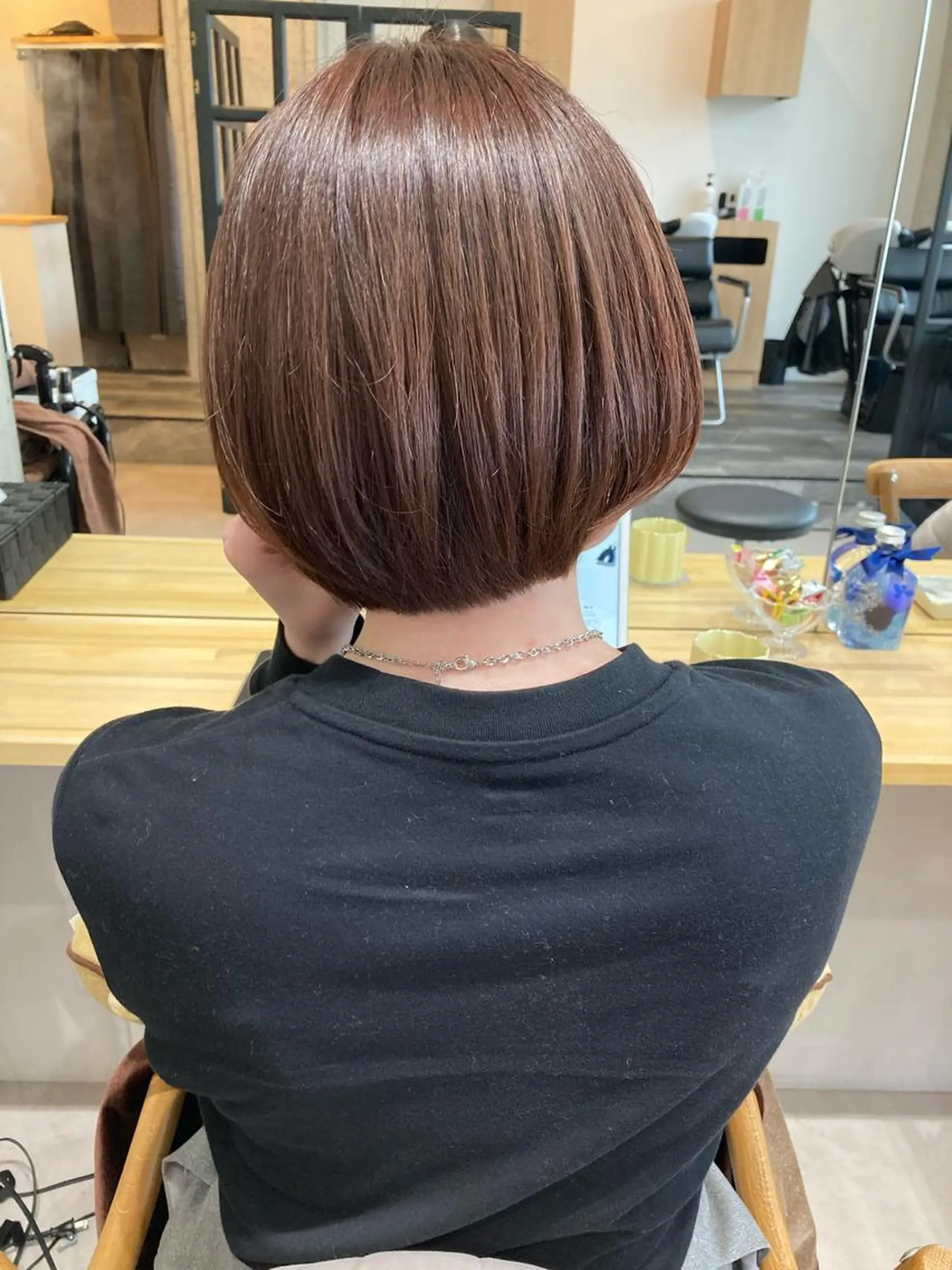 ショート ✨色持ちの良い艶 カラー✨蟹江真世のヘアスタイル