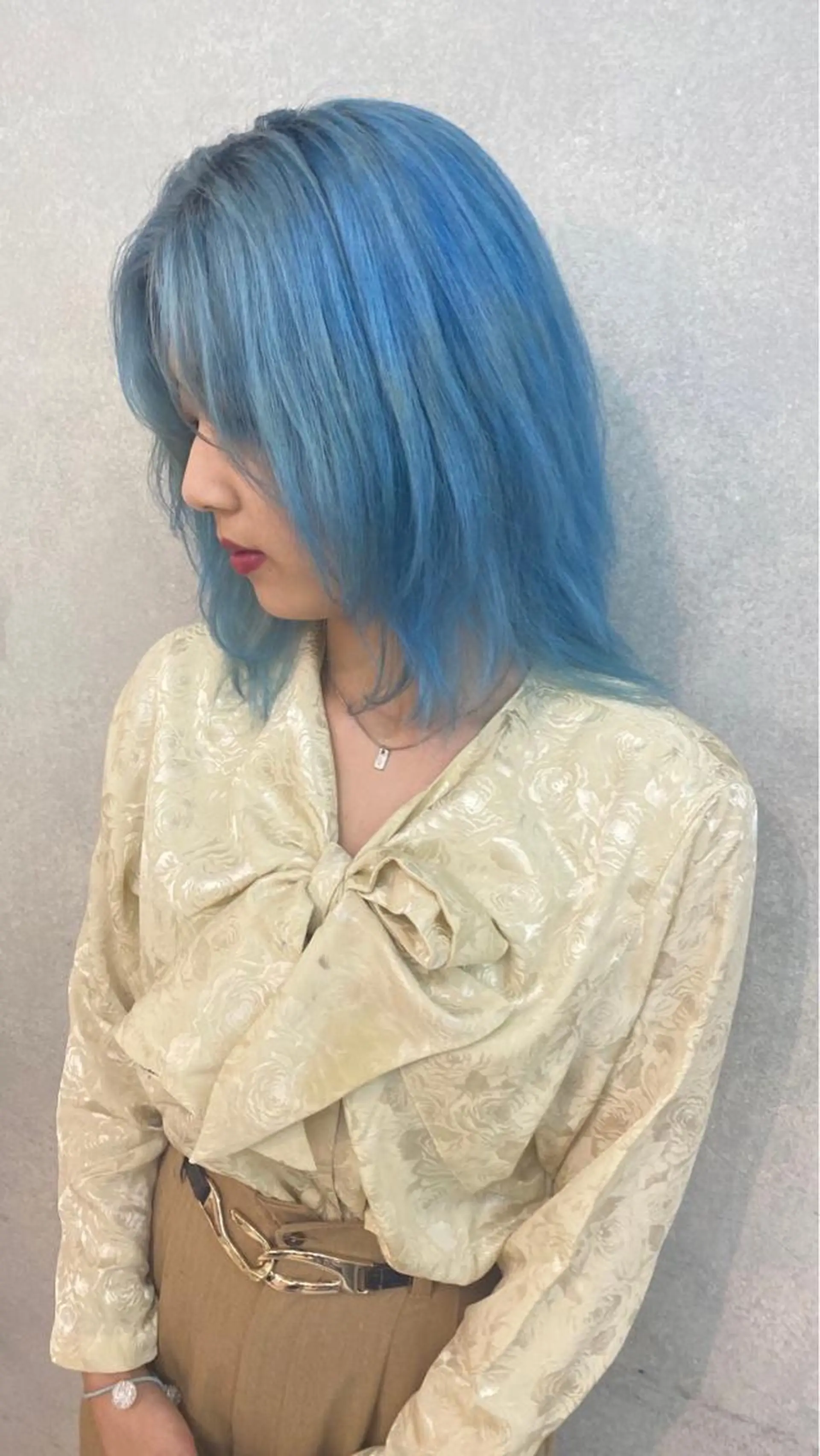 セミロング カラー ヘアカラー 🇰🇷カルマパーマ kaito🇰🇷のヘアスタイル