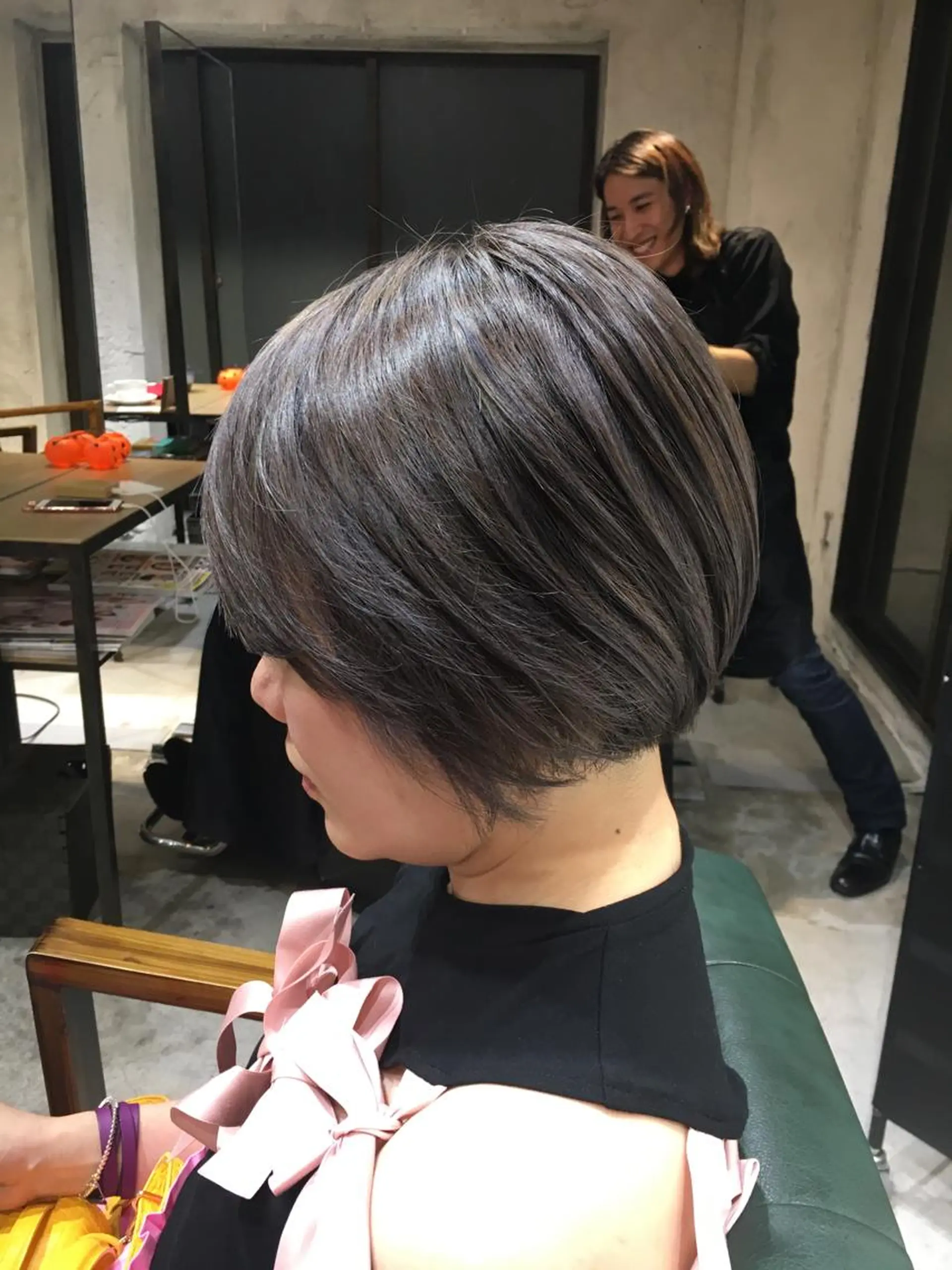 ショート カラー ラベンダーカラー ラベンダーグレー ✨艶髪✨透明感✨ 山内大樹のヘアスタイル