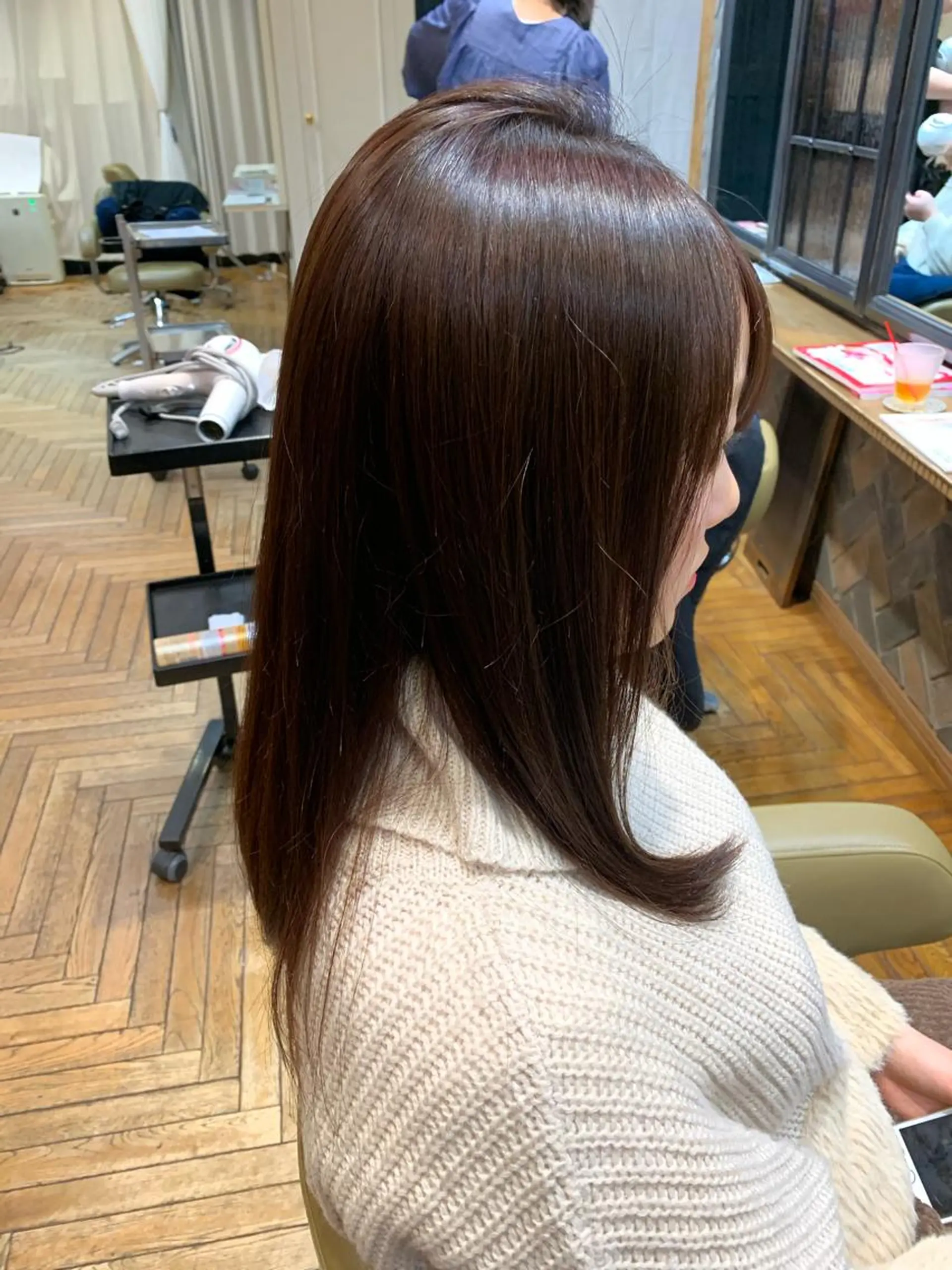 セミロング カラー ブラウンカラー ピンクカラー ピンクブラウン ごとう さなのヘアスタイル