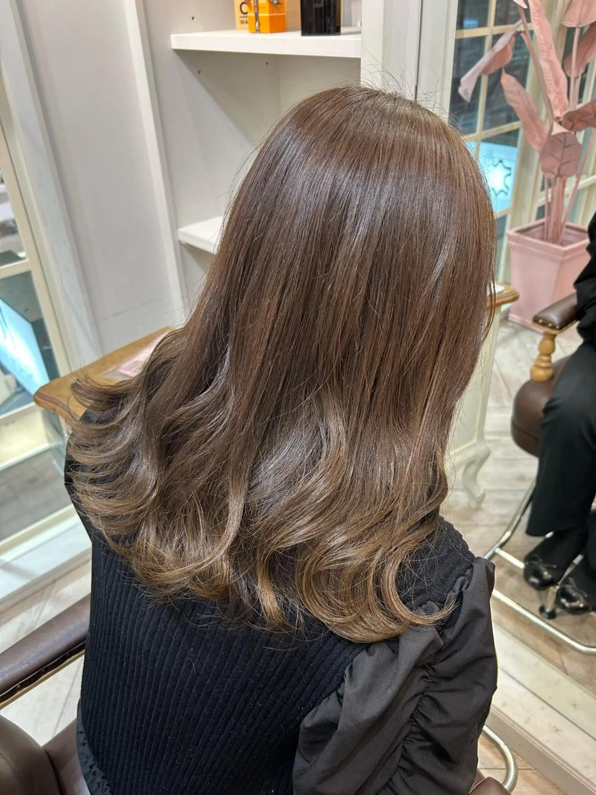 セミロング Lila六甲道 くにかねのマツエク・マツパデザイン