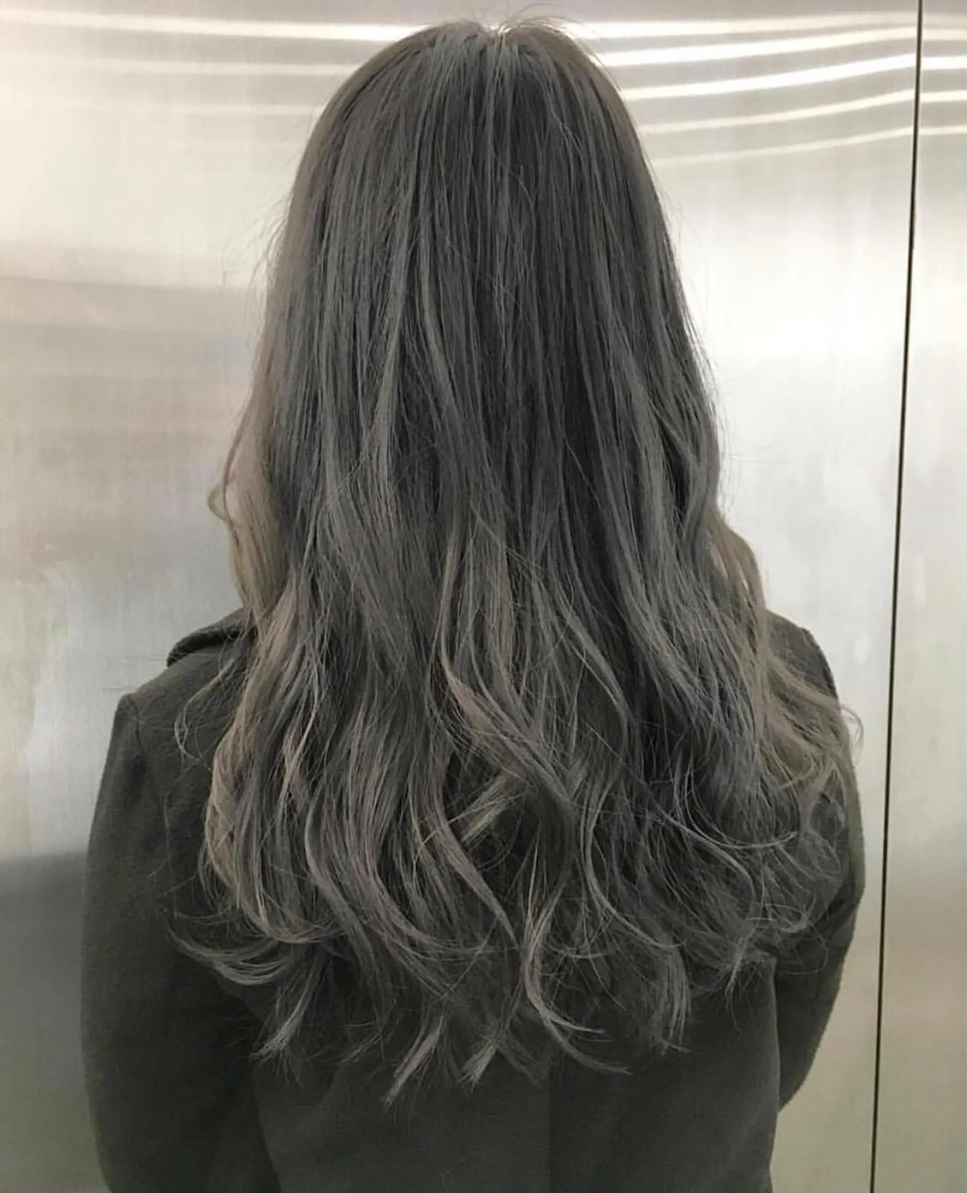 ロング ハイライト レイヤーカット salowin 原宿 aroa所属・韓国／ハッシュカット ／透明感カラー／金野のヘアスタイル