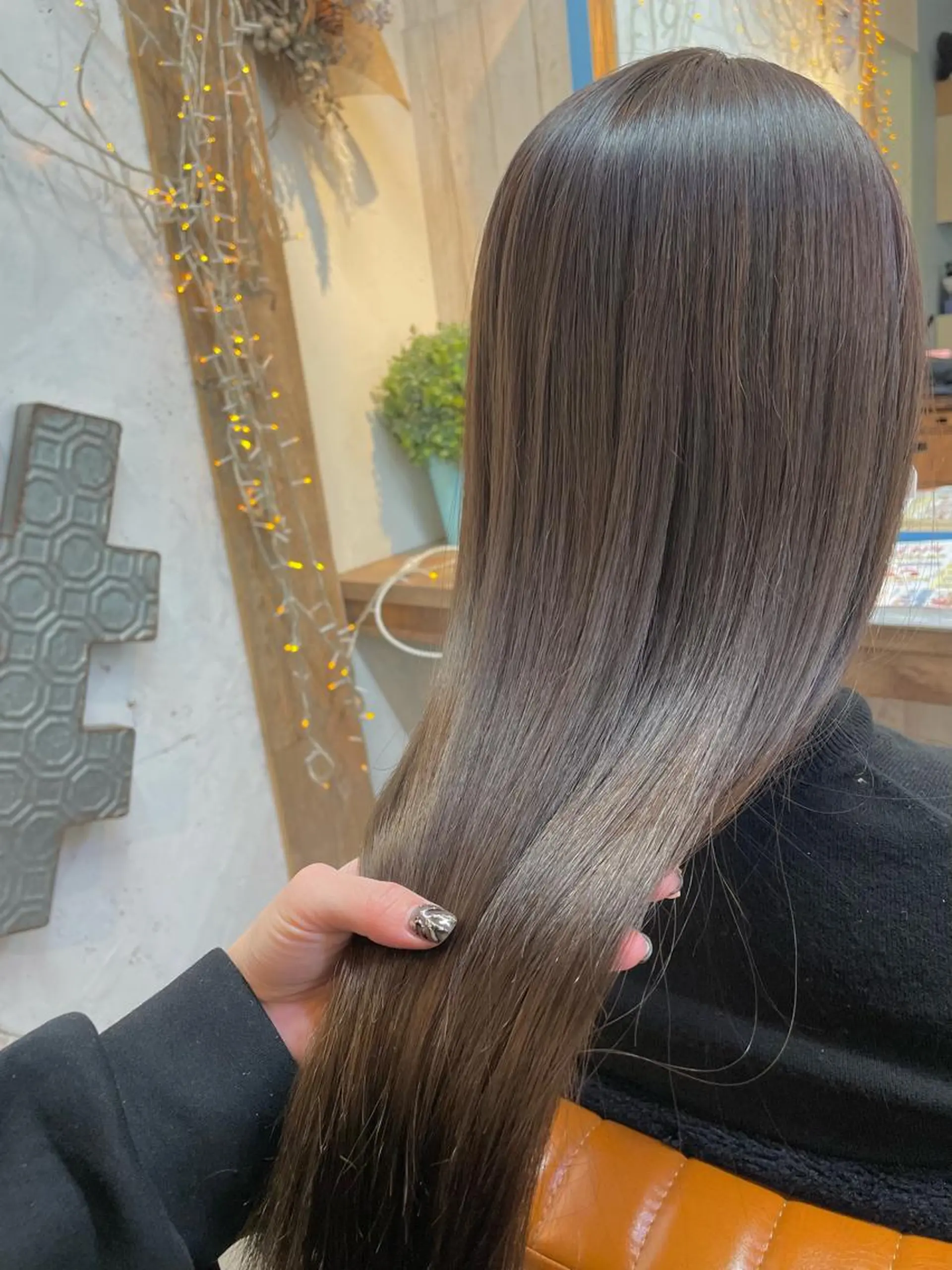 ミディアム カラー アッシュ ベージュカラー 縮毛矯正 カワシマ セイカのヘアスタイル