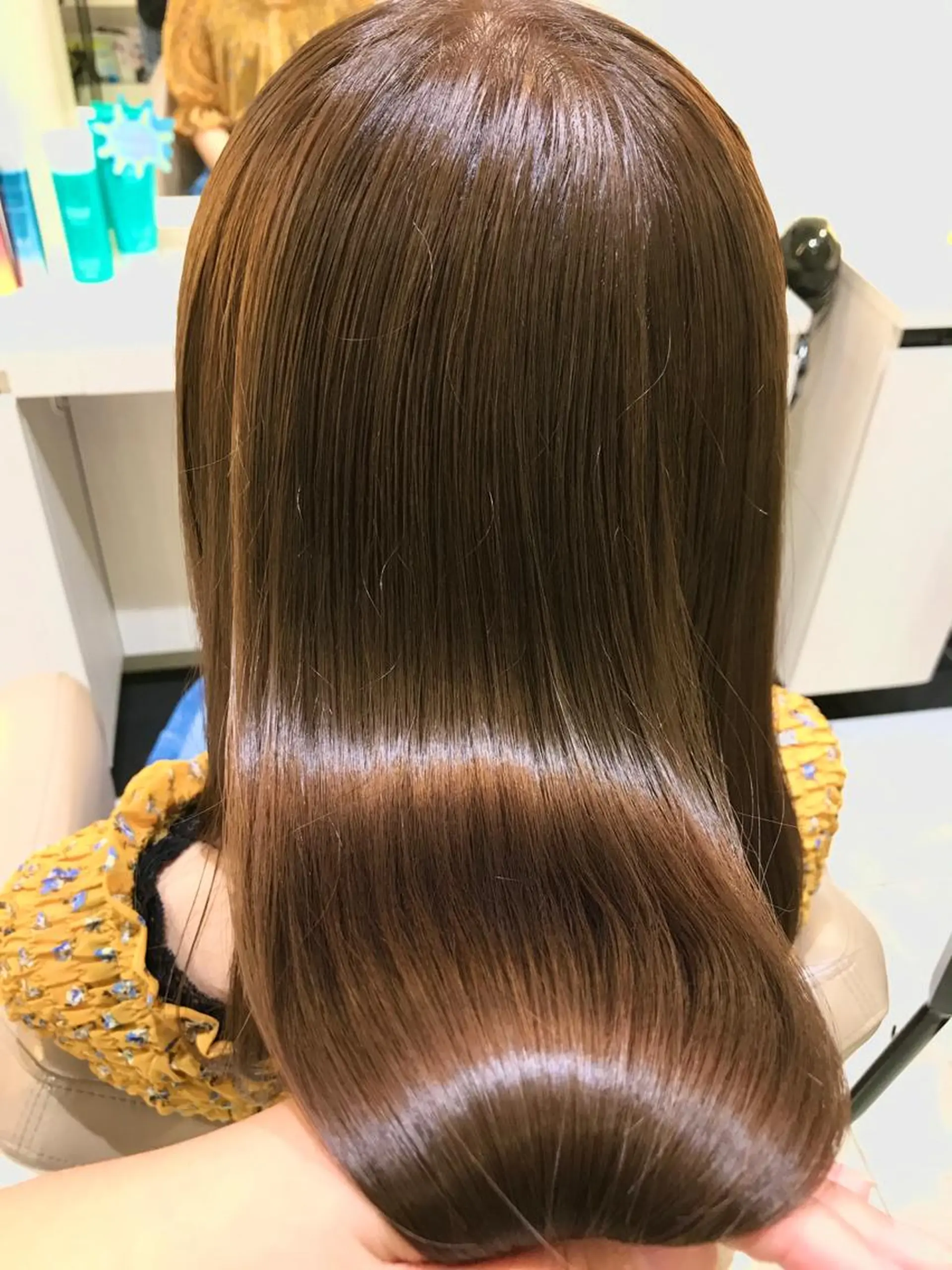 セミロング カラー 髪質改善 カット ヘアカラー 清藤 綾のヘアスタイル