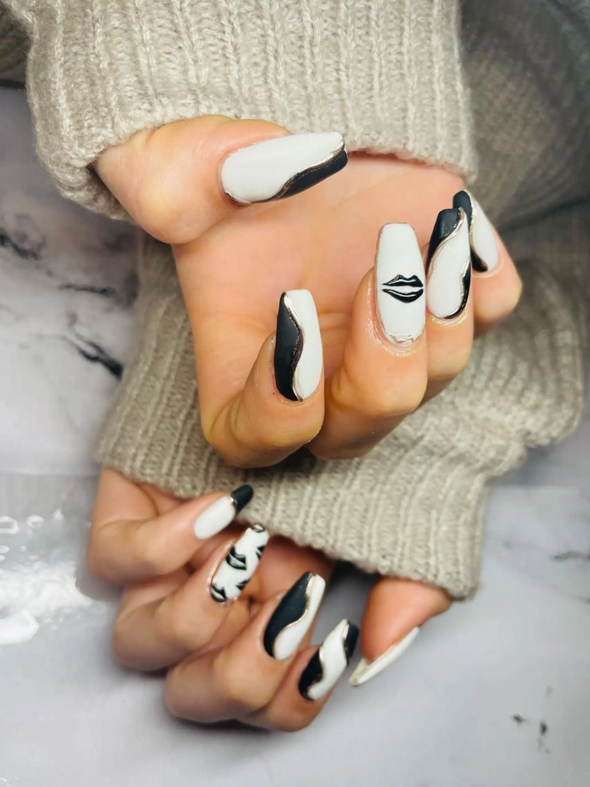 ネイル ハンドネイル ☃️Nobody_ Renのネイルデザイン