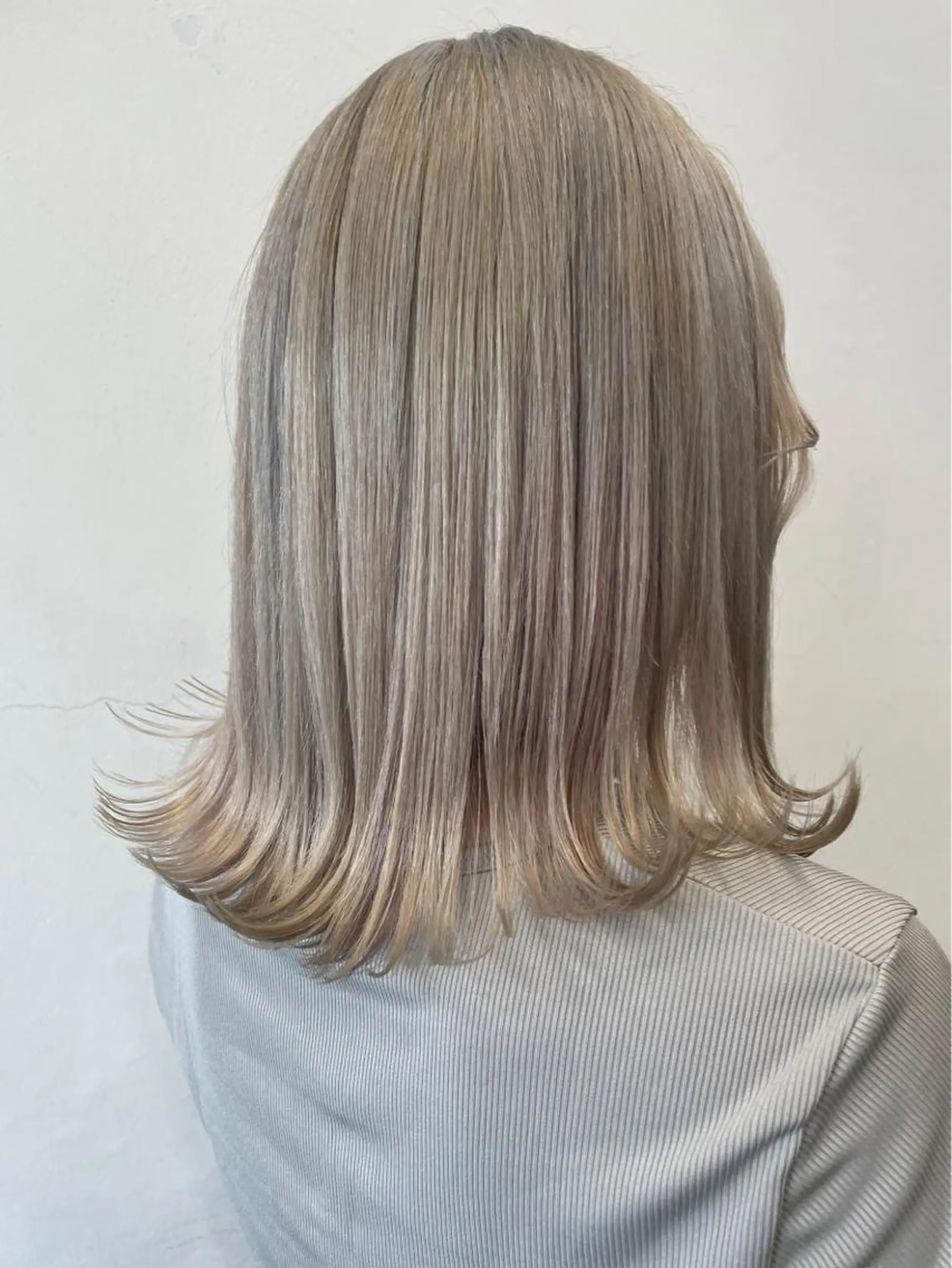 ミディアム カラー 透明感カラー ダブルカラー ヘアカラー トリートメント 🎀ツヤ髪韓国ヘア ミカ🎀のヘアスタイル