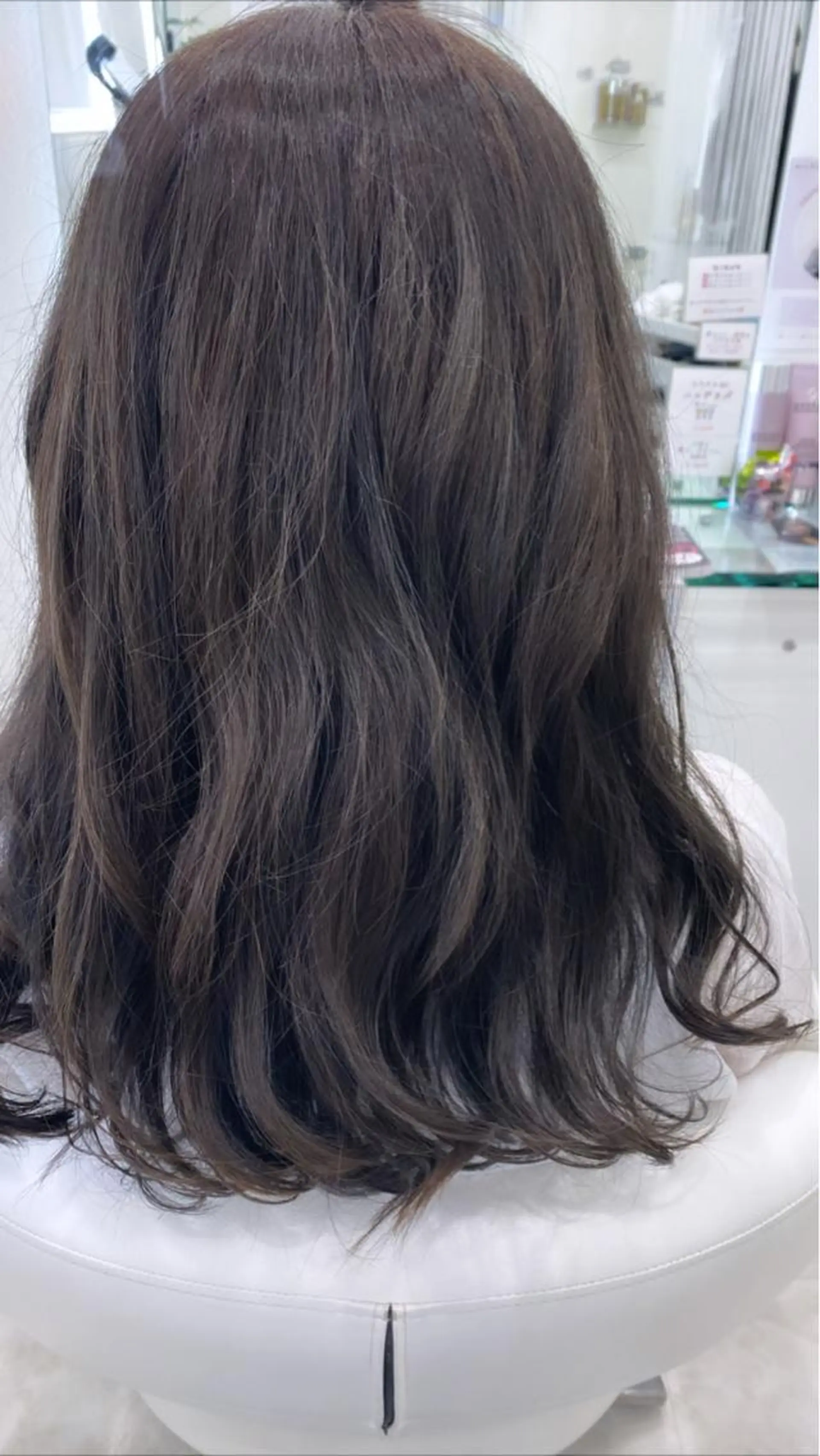 セミロング カラー グレージュ hair Freak所属・佐藤 祥太のヘアスタイル
