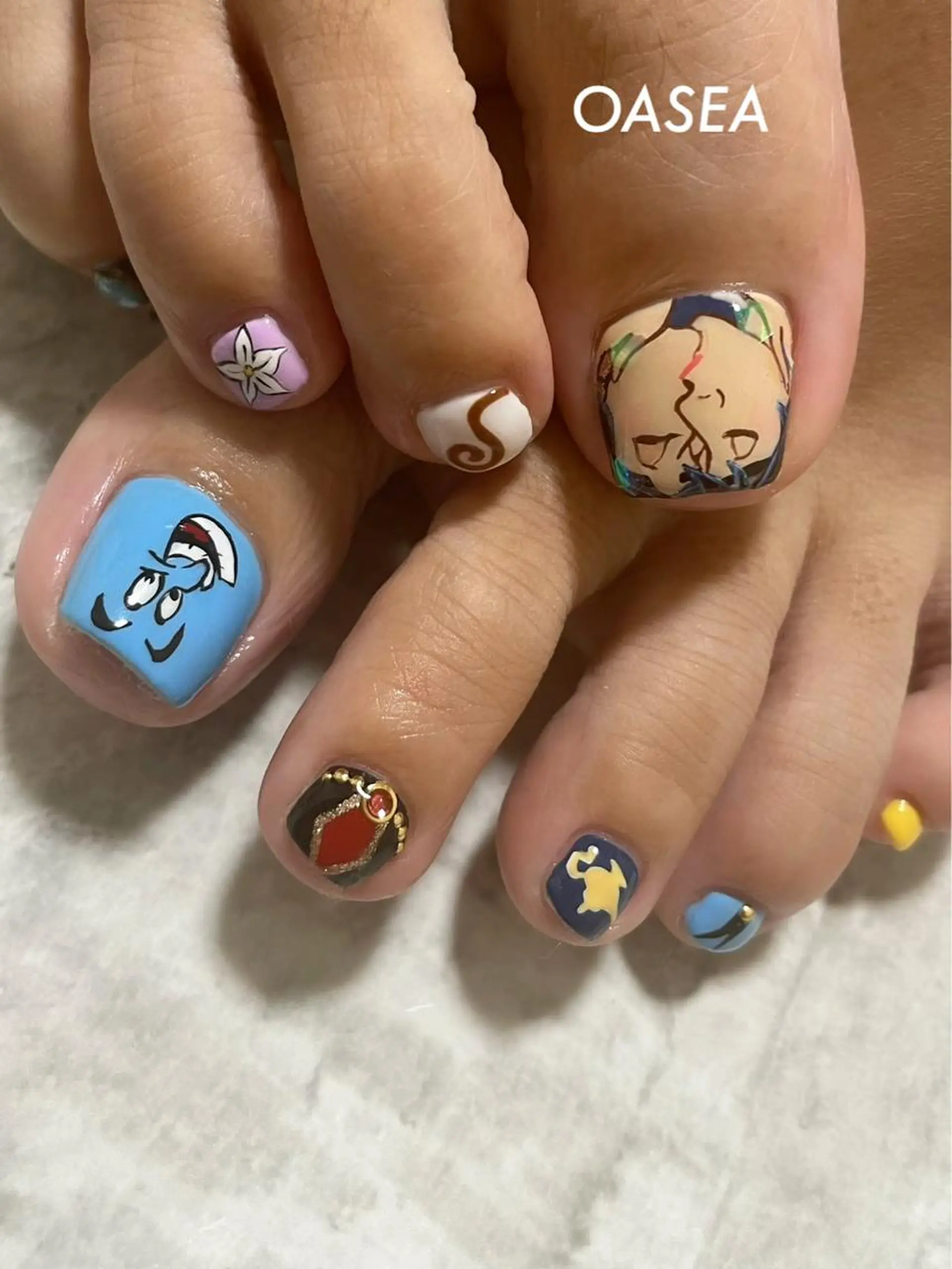 ネイル フットネイル 🌞💜 KAORI 🌴のネイルデザイン