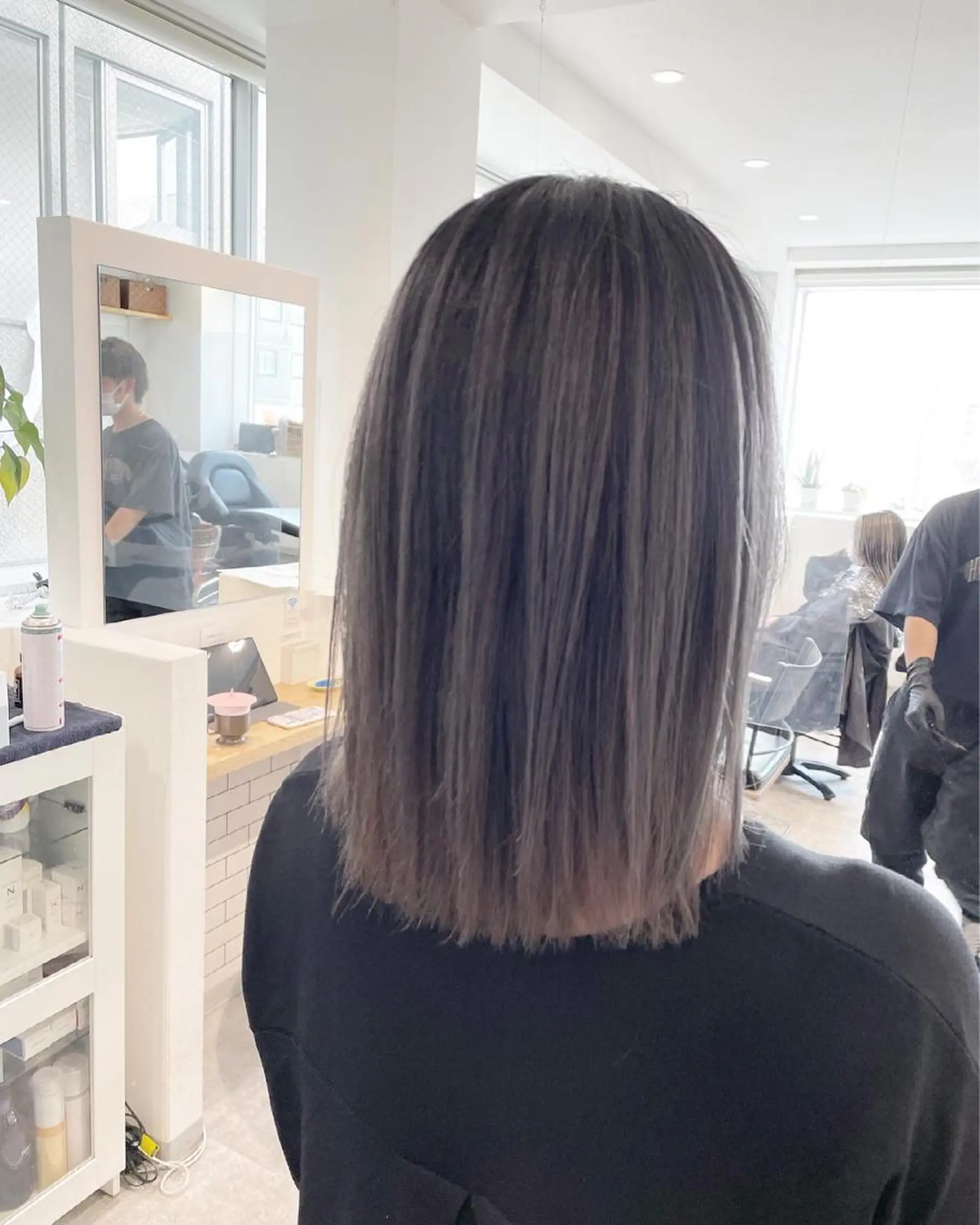 ミディアム カラー バレイヤージュ レイヤーカット JIL BLAN 京都所属・RU RIのヘアスタイル