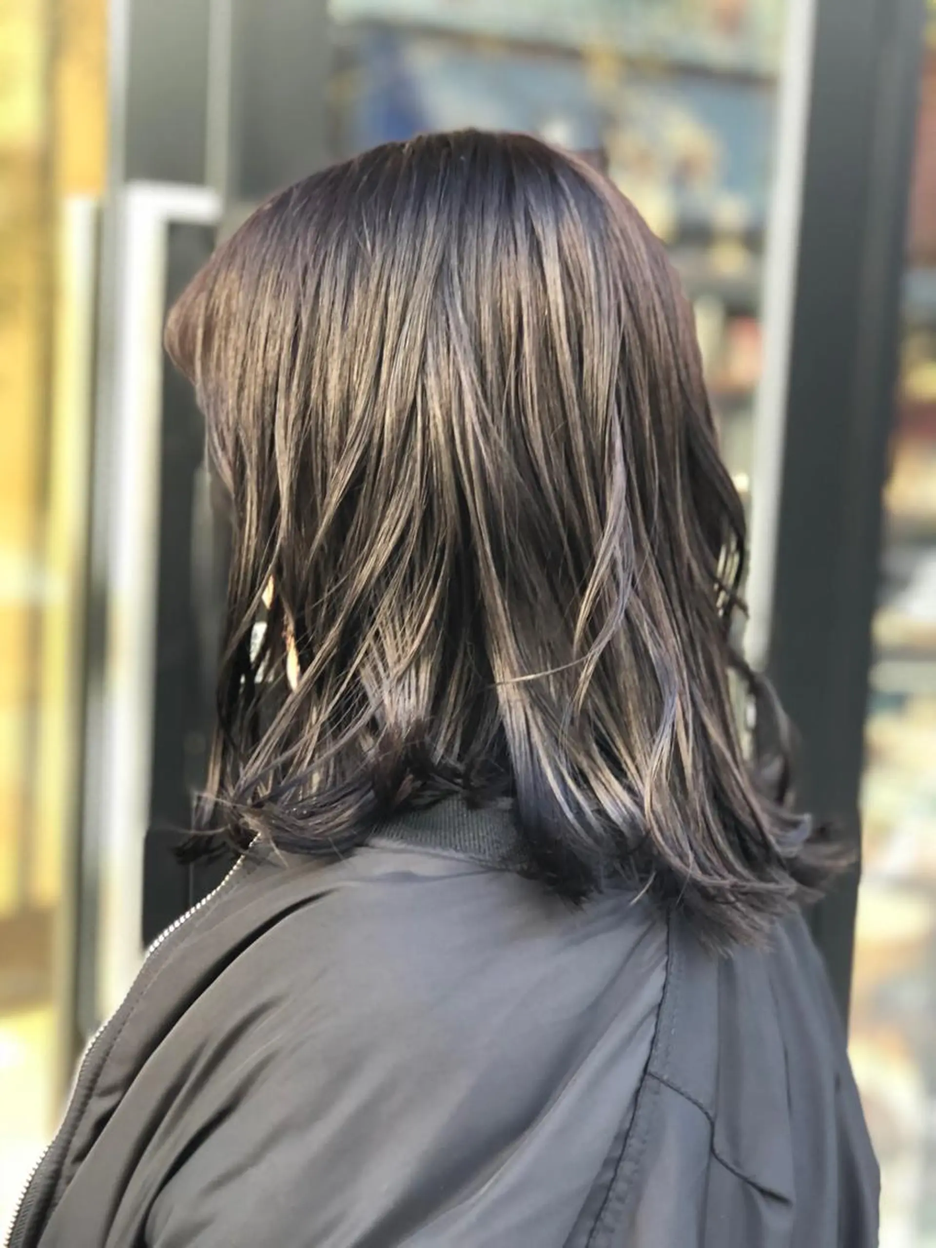 ミディアム カラー 樋渡 侑希のヘアスタイル