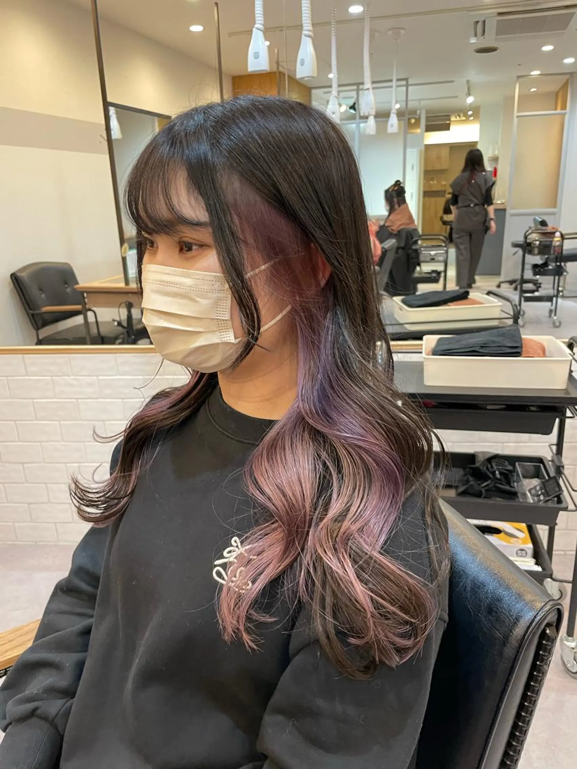 ロング カラー akane .のヘアスタイル