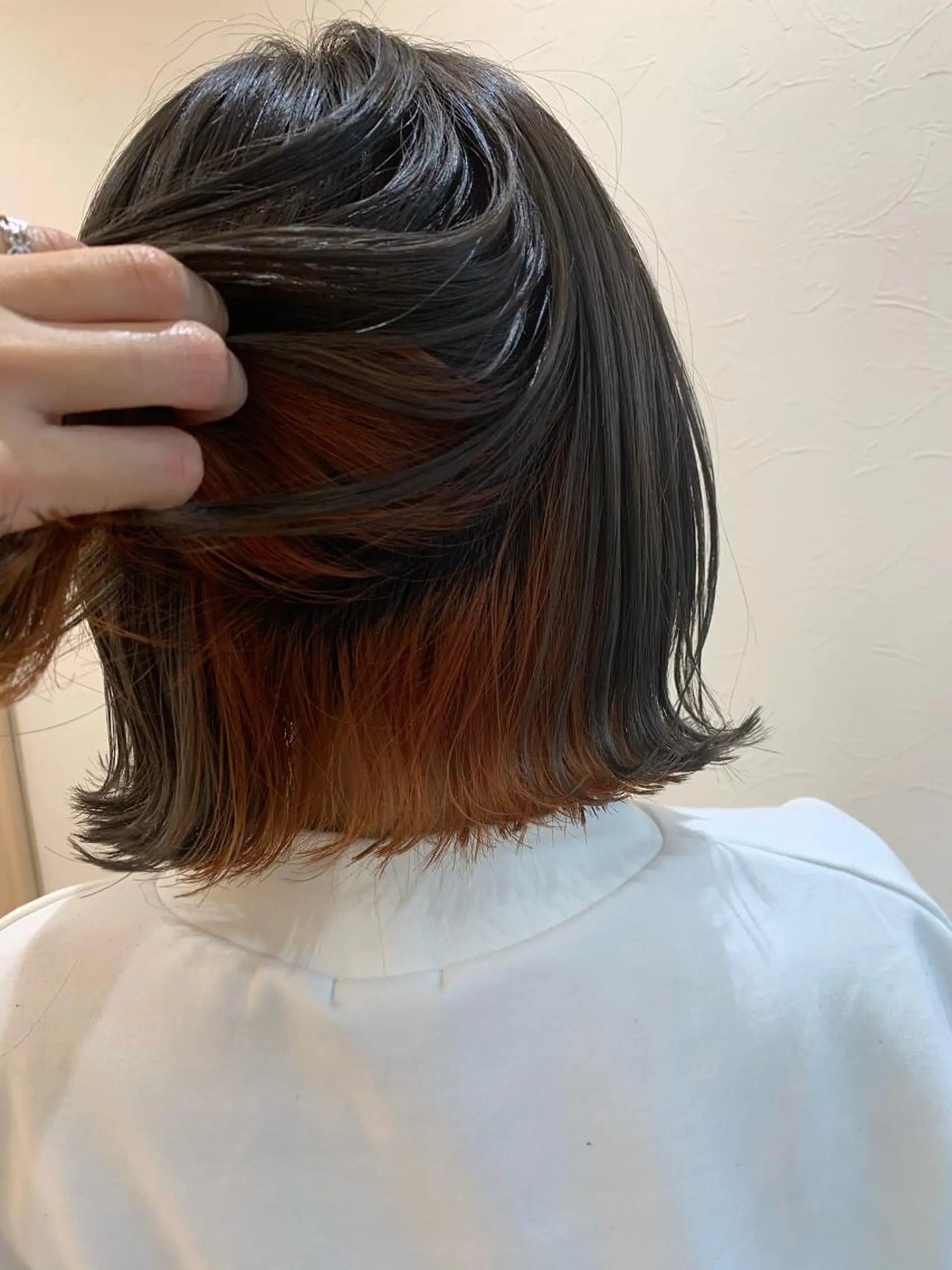 ショート カラー ヘアカラー トリートメント 店長ハイトーンカラー 柞山史奈のヘアスタイル