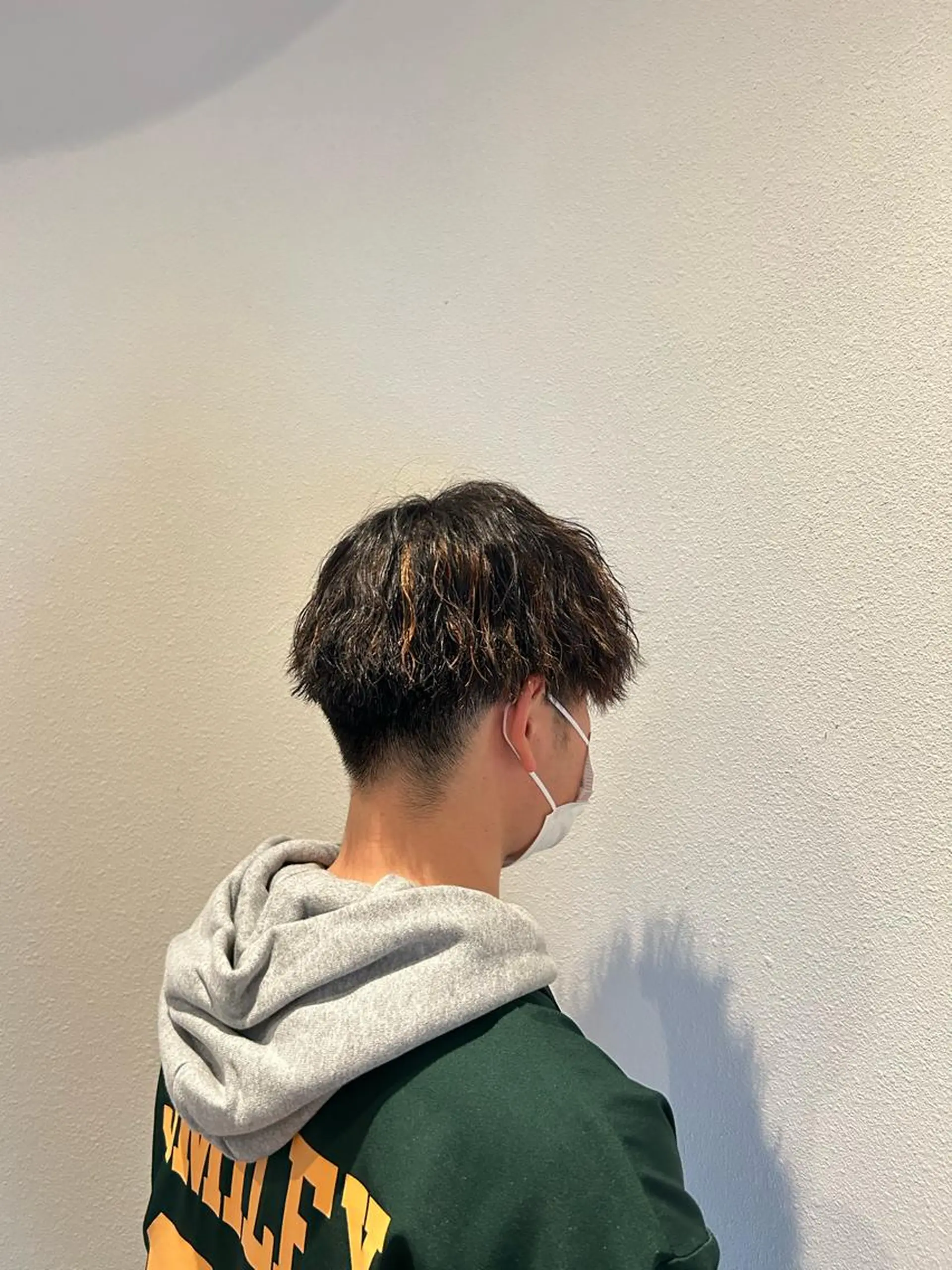 パーマ メンズ メンズバレイヤージュ メンズブリーチ メンズハイライト メンズハイトーン メンズインナーカラー 💙ルル💙 ハイトーン/レイヤーのヘアスタイル