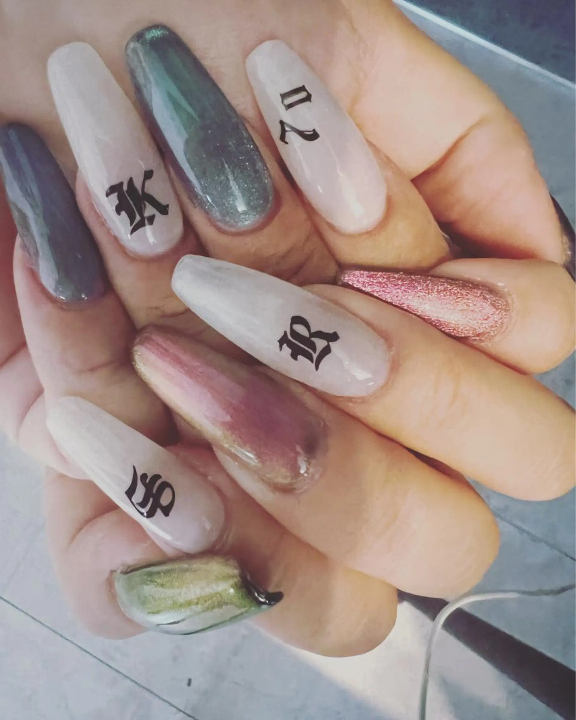 ネイル ロングネイル 持ち込み ハンドネイル 7nail (ϋ)/のネイルデザイン