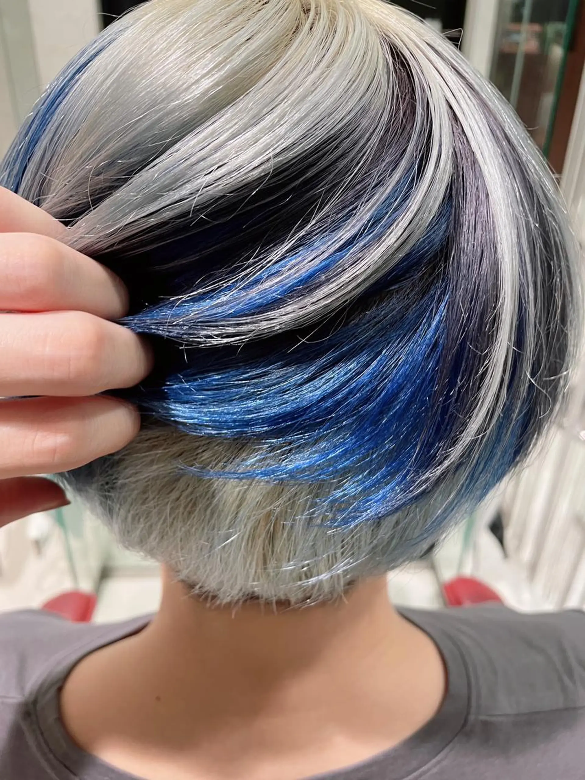 ショート カラー 💜髪質改善推し💜 限界オタク美容師せりのヘアスタイル