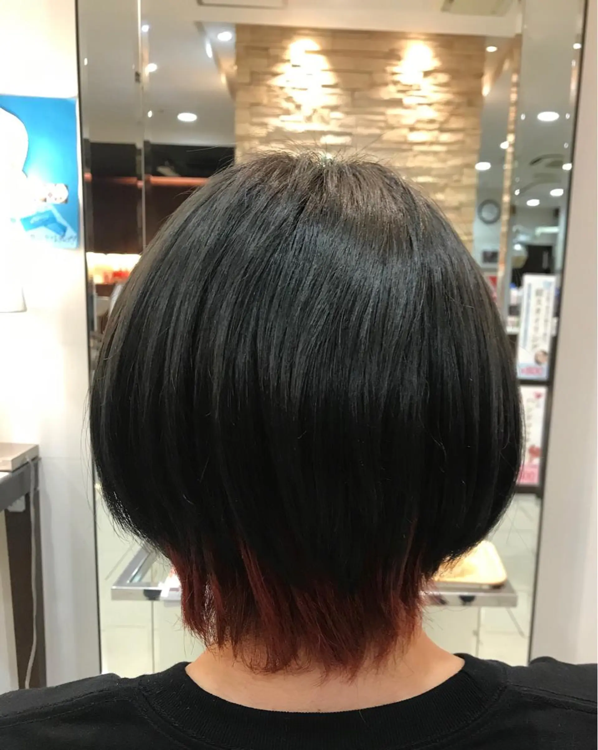 ショート カラー インナーカラー ショートヘア トレボー 聖蹟桜ヶ丘店所属・長谷部 成美のヘアスタイル