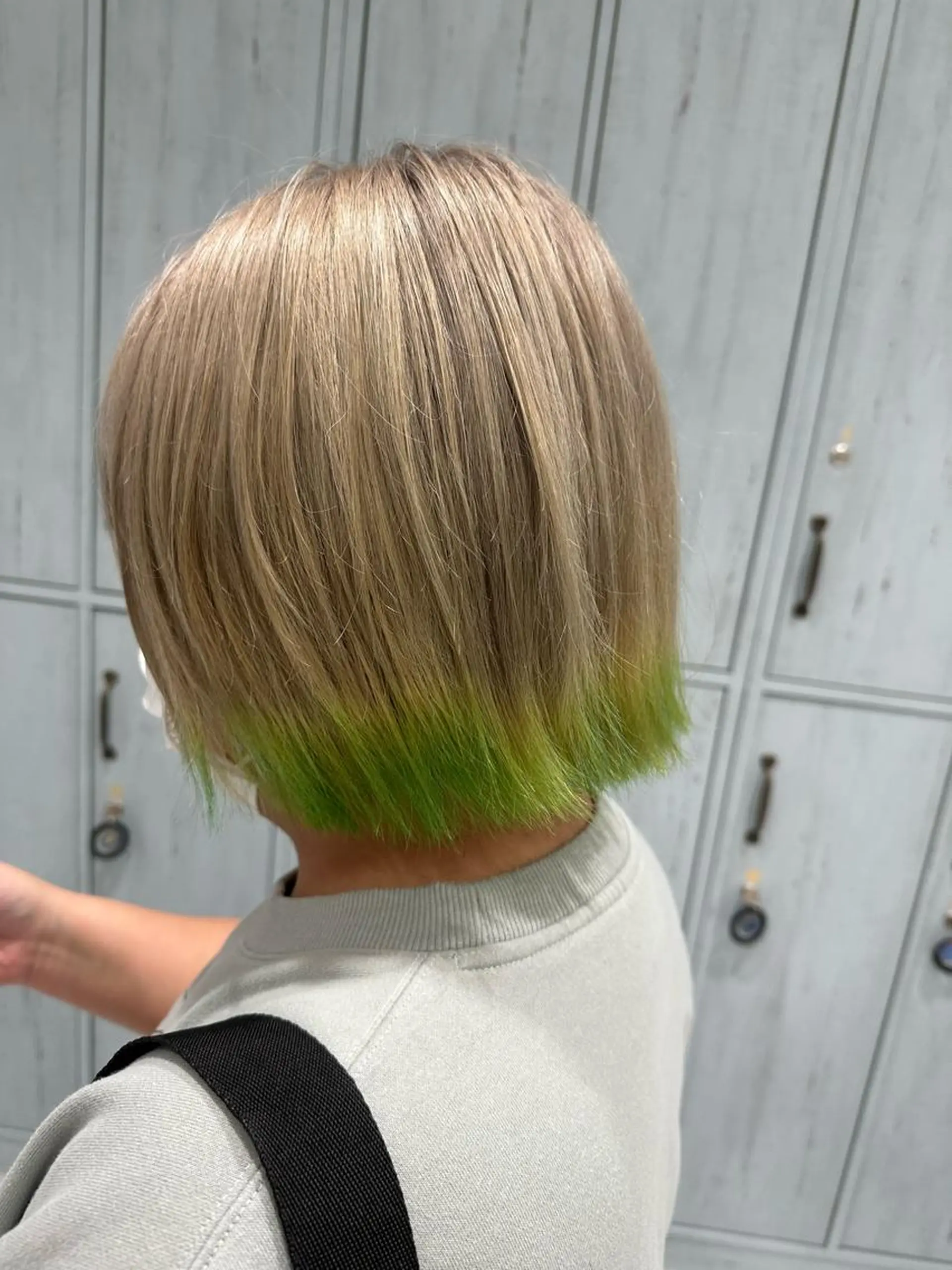ミディアム カラー 中川 茜里のヘアスタイル
